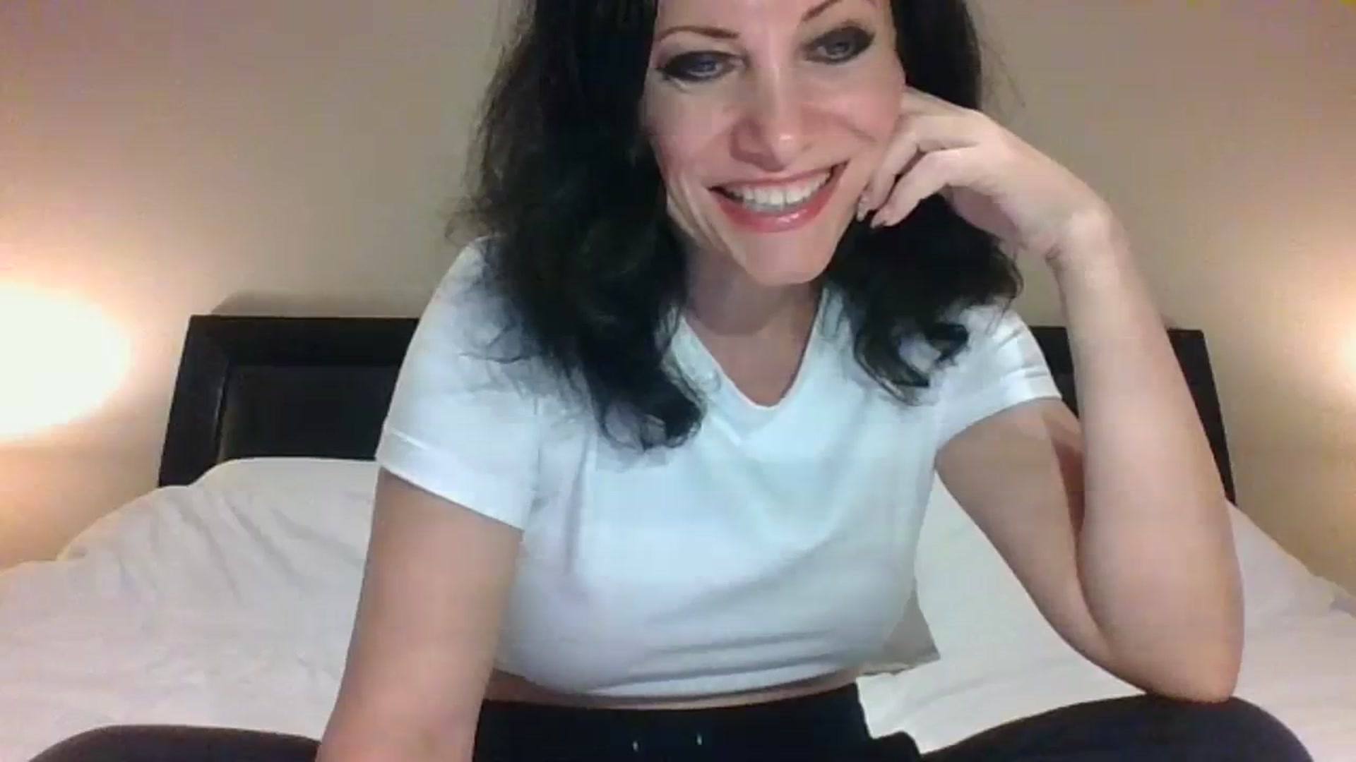 Gallery image thumbnail from LVDOLL's myfreecams stream on, 08/21/2023, 03:20 image 3 of 20