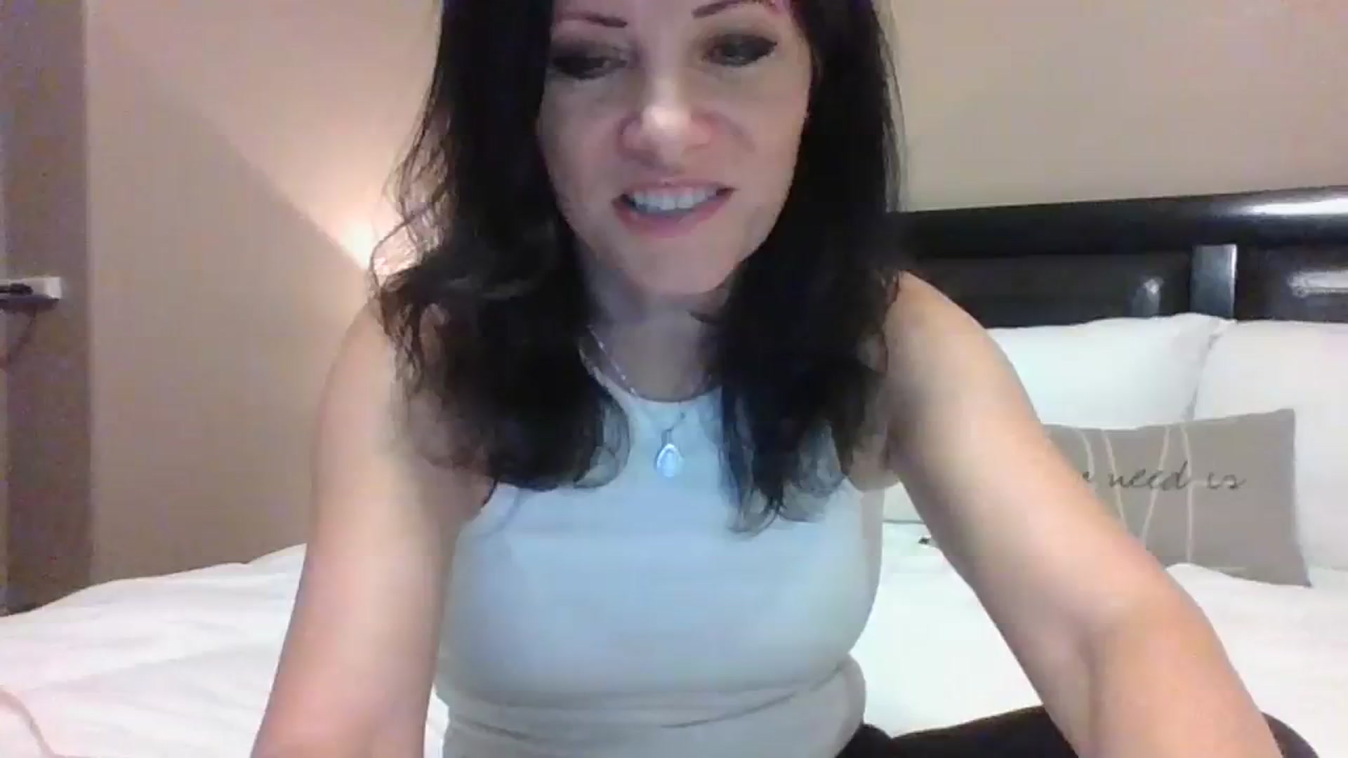 Gallery image thumbnail from LVDOLL's myfreecams stream on, 09/14/2023, 03:03 image 11 of 20