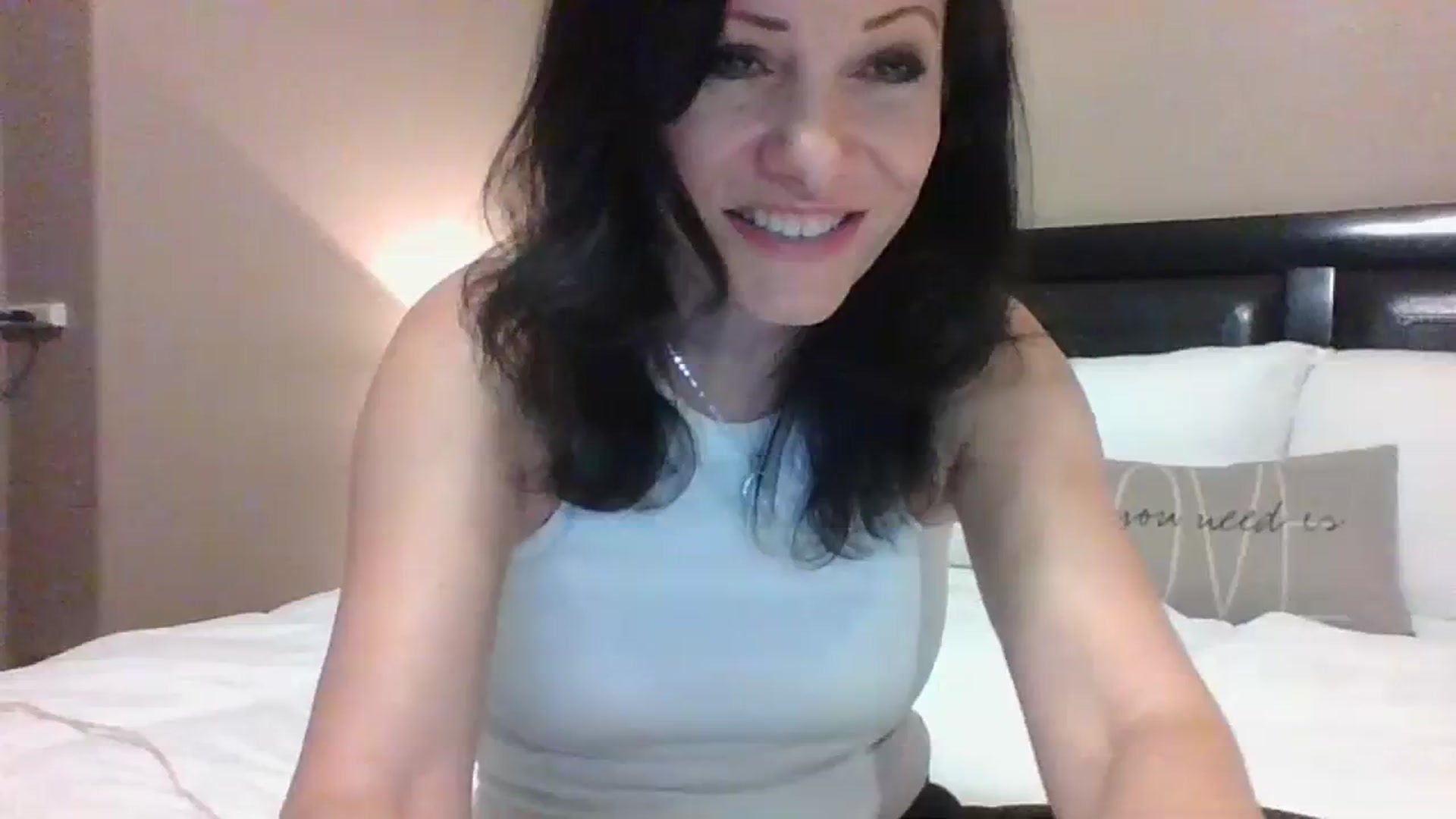 Gallery image thumbnail from LVDOLL's myfreecams stream on, 09/14/2023, 03:03 image 10 of 20