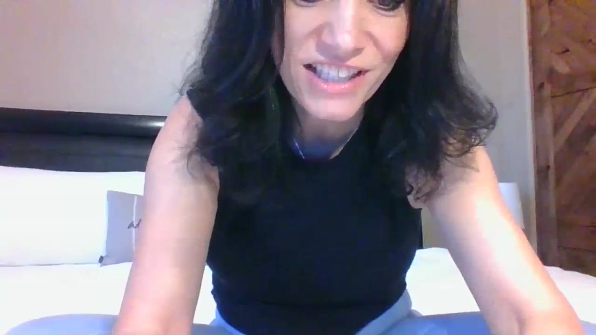 Gallery image thumbnail from LVDOLL's myfreecams stream on, 09/18/2023, 19:25 image 8 of 20