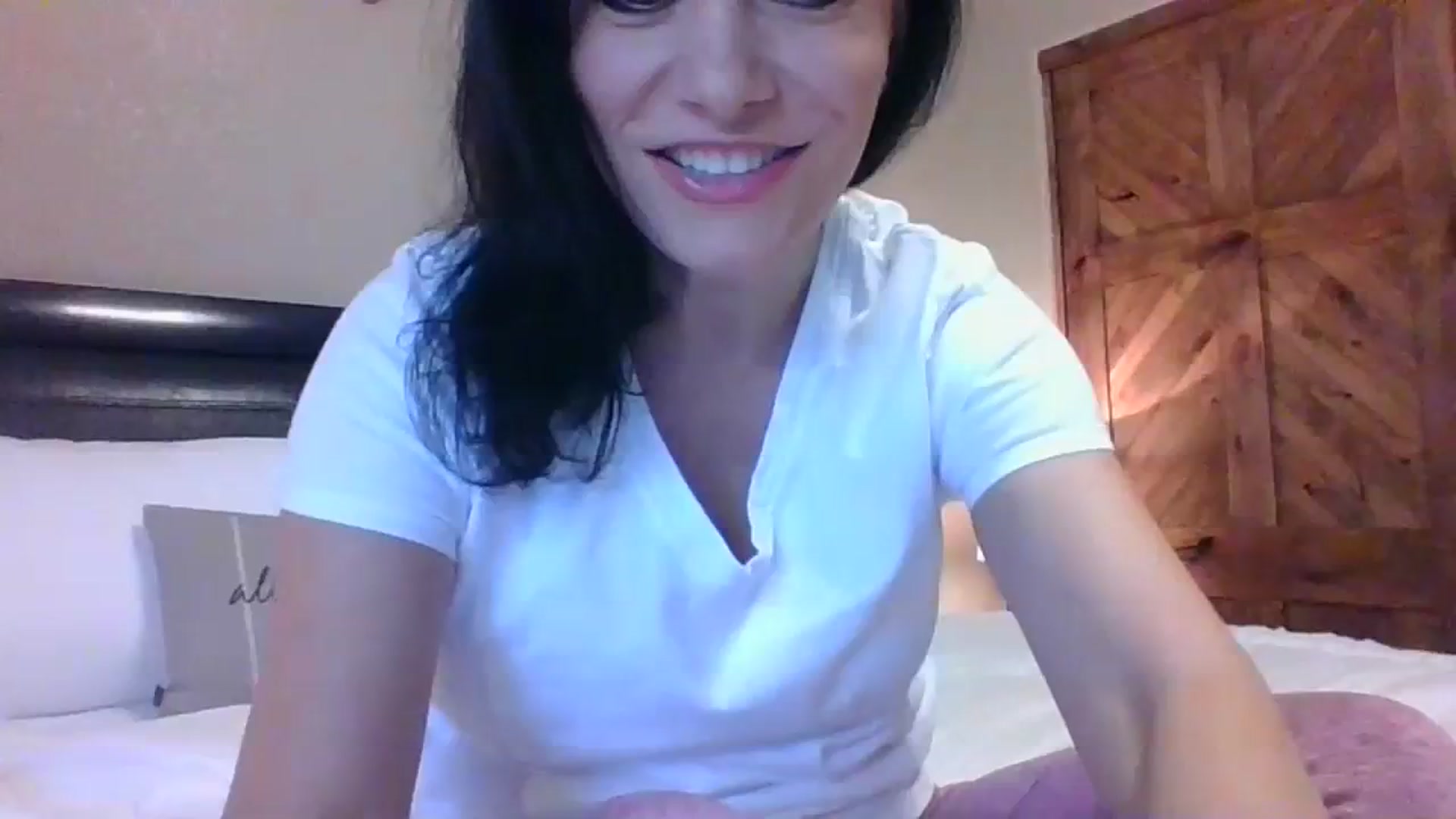 Gallery image thumbnail from LVDOLL's myfreecams stream on, 09/22/2023, 19:45 image 16 of 20