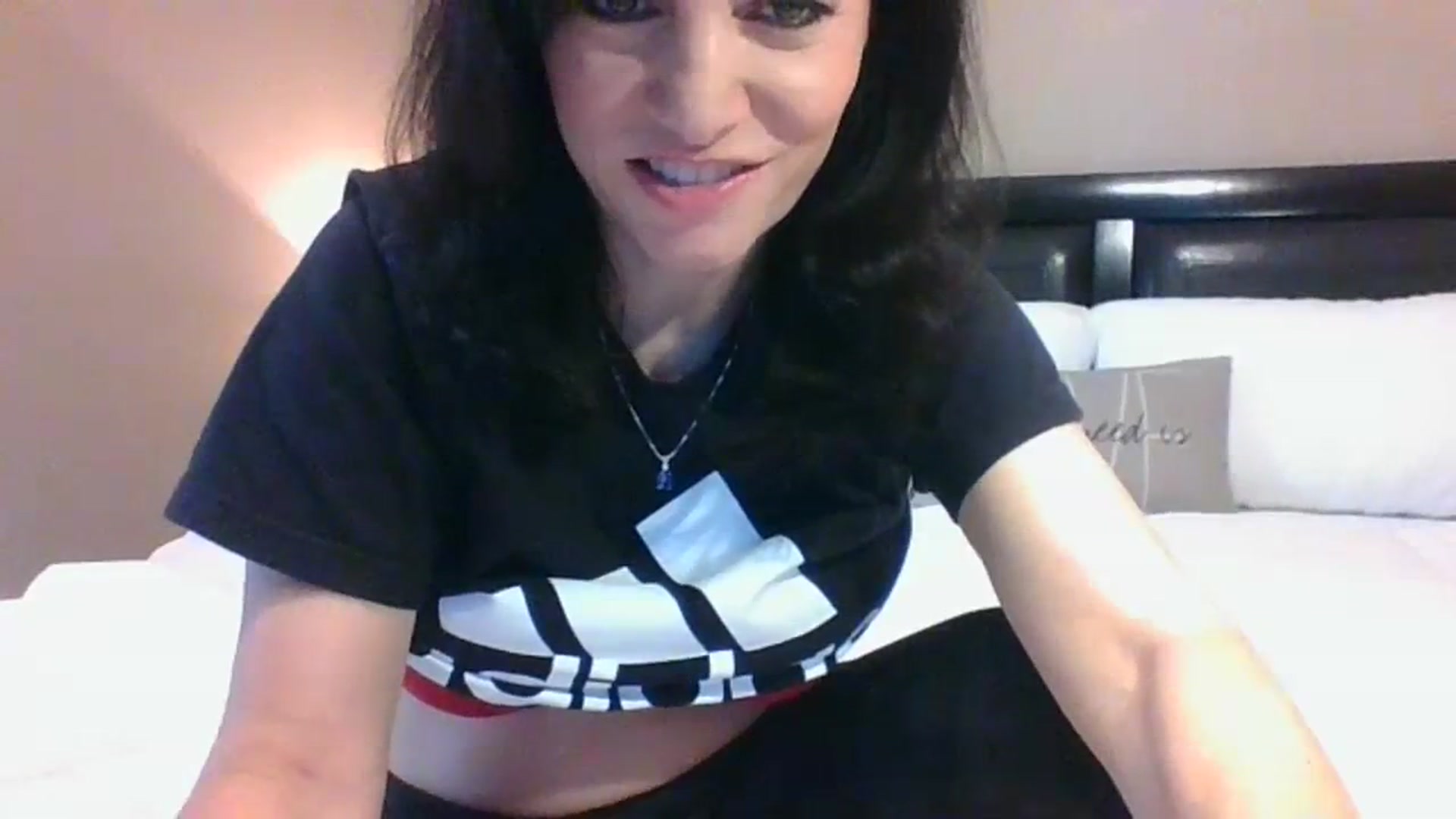 Gallery image thumbnail from LVDOLL's myfreecams stream on, 10/03/2023, 19:05 image 4 of 20
