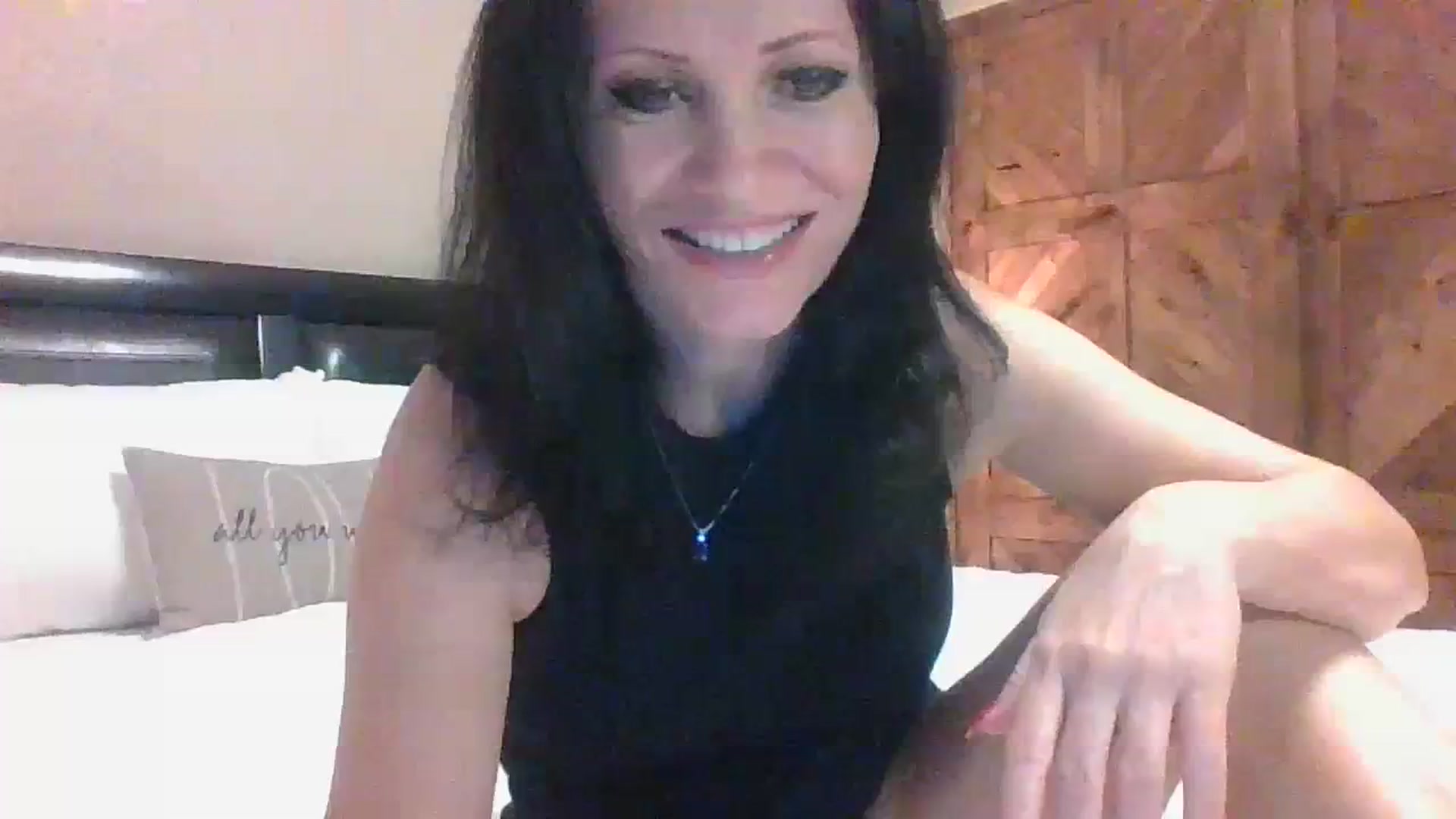 Gallery image thumbnail from LVDOLL's myfreecams stream on, 10/08/2023, 05:05 image 1 of 20