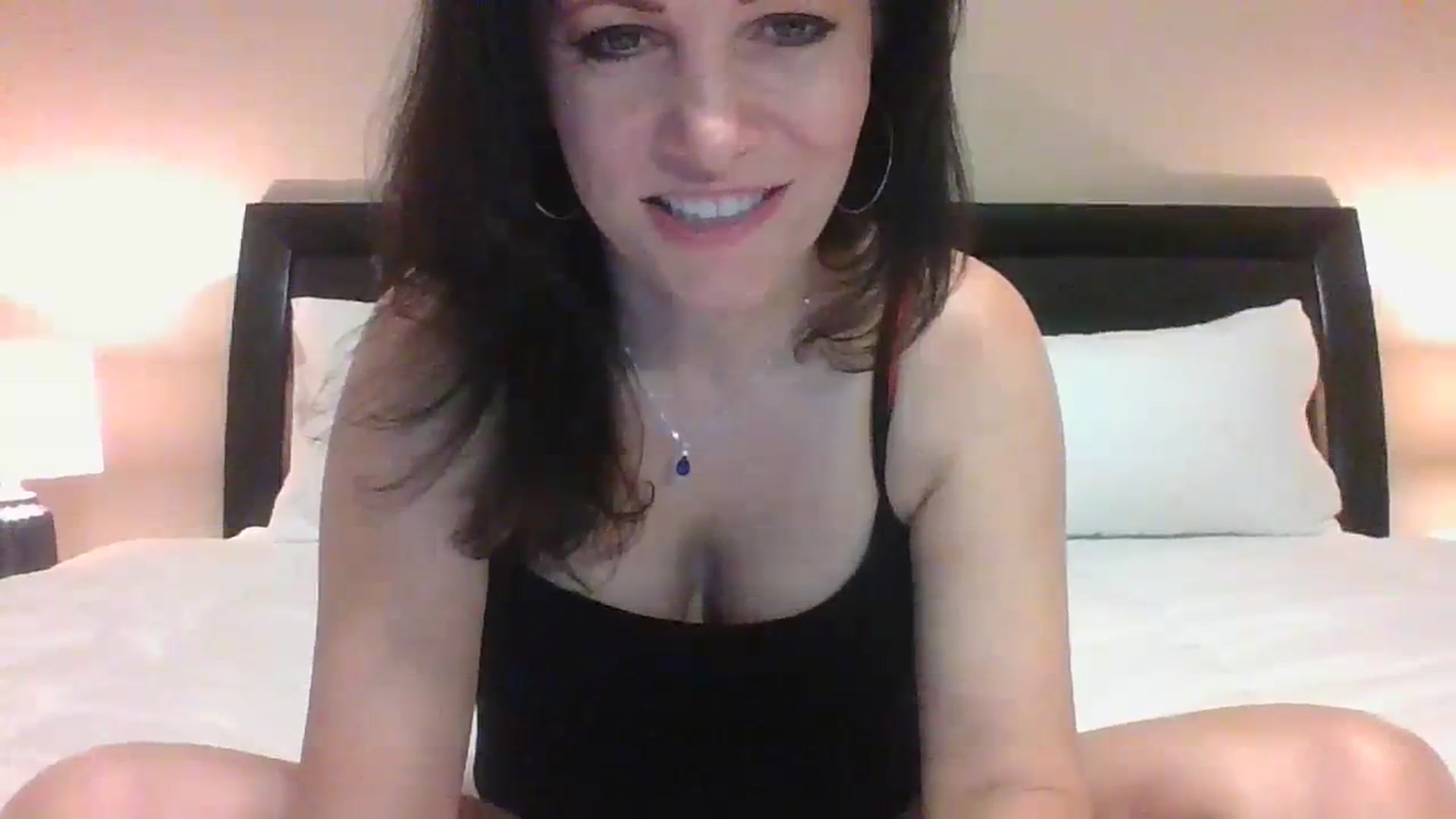 Gallery image thumbnail from LVDOLL's myfreecams stream on, 10/23/2023, 01:19 image 18 of 20