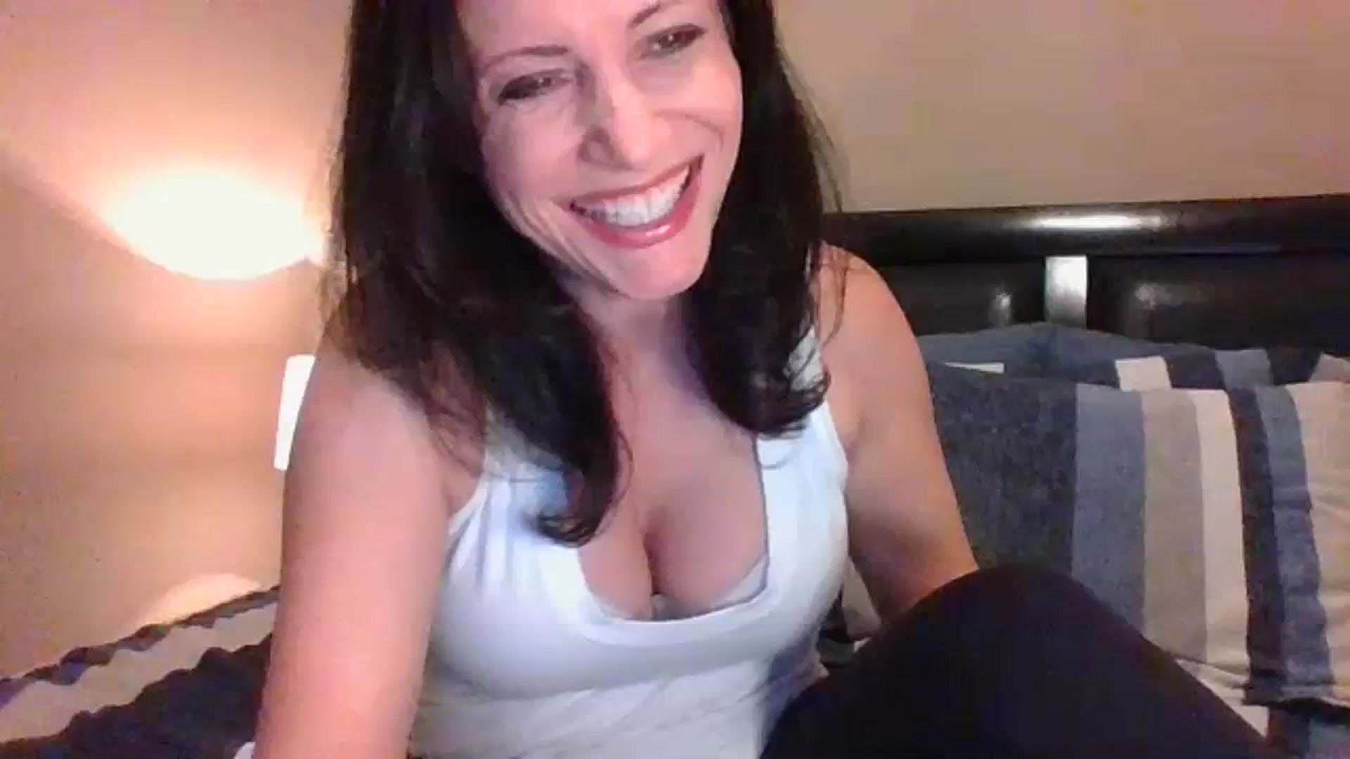 Gallery image thumbnail from LVDOLL's myfreecams stream on, 11/16/2023, 03:11 image 12 of 20