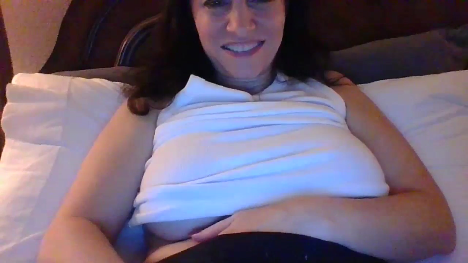 Gallery image thumbnail from LVDOLL's myfreecams stream on, 12/03/2023, 08:32 image 10 of 20