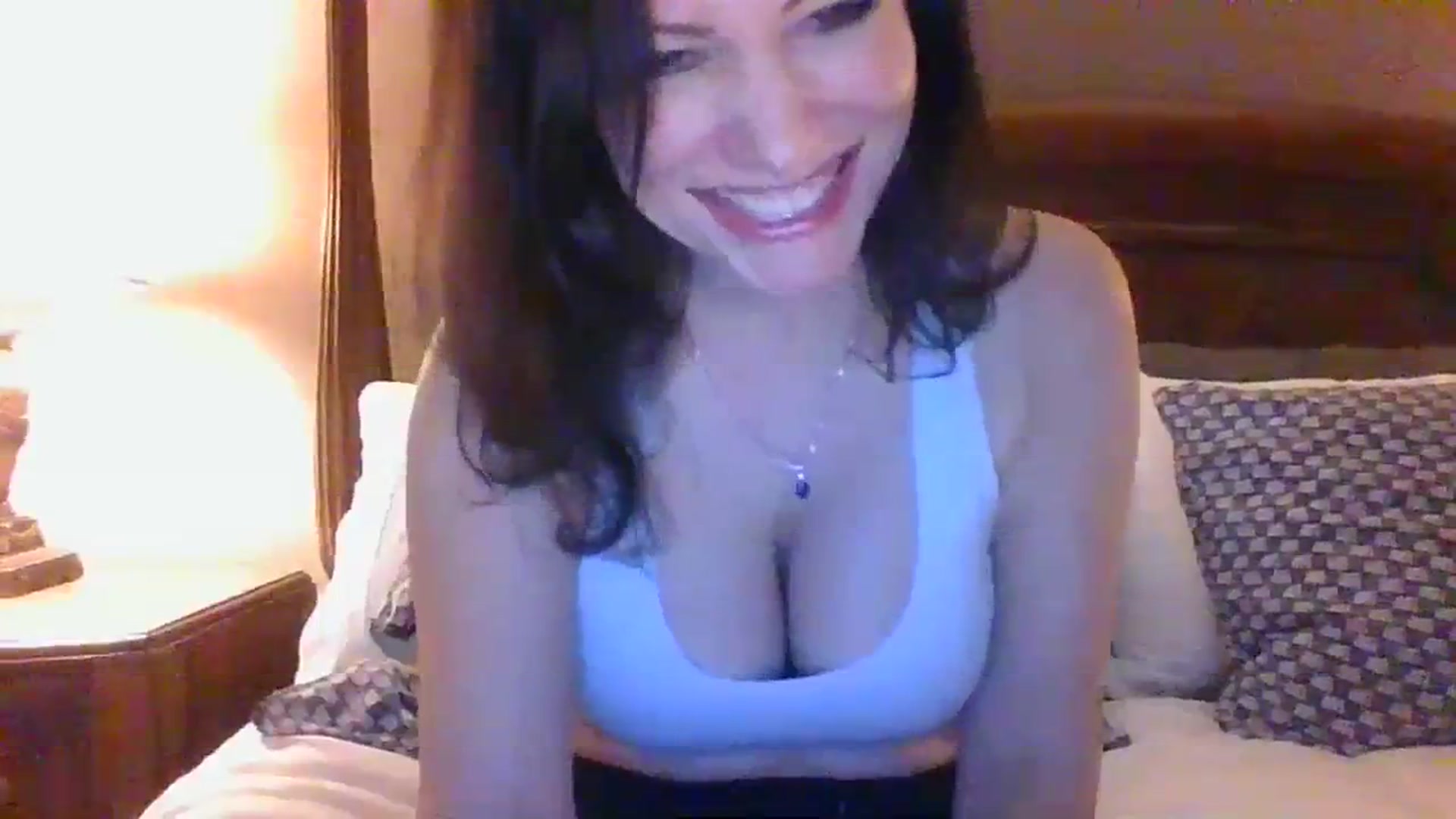 Gallery image thumbnail from LVDOLL's myfreecams stream on, 12/07/2023, 03:21 image 11 of 20