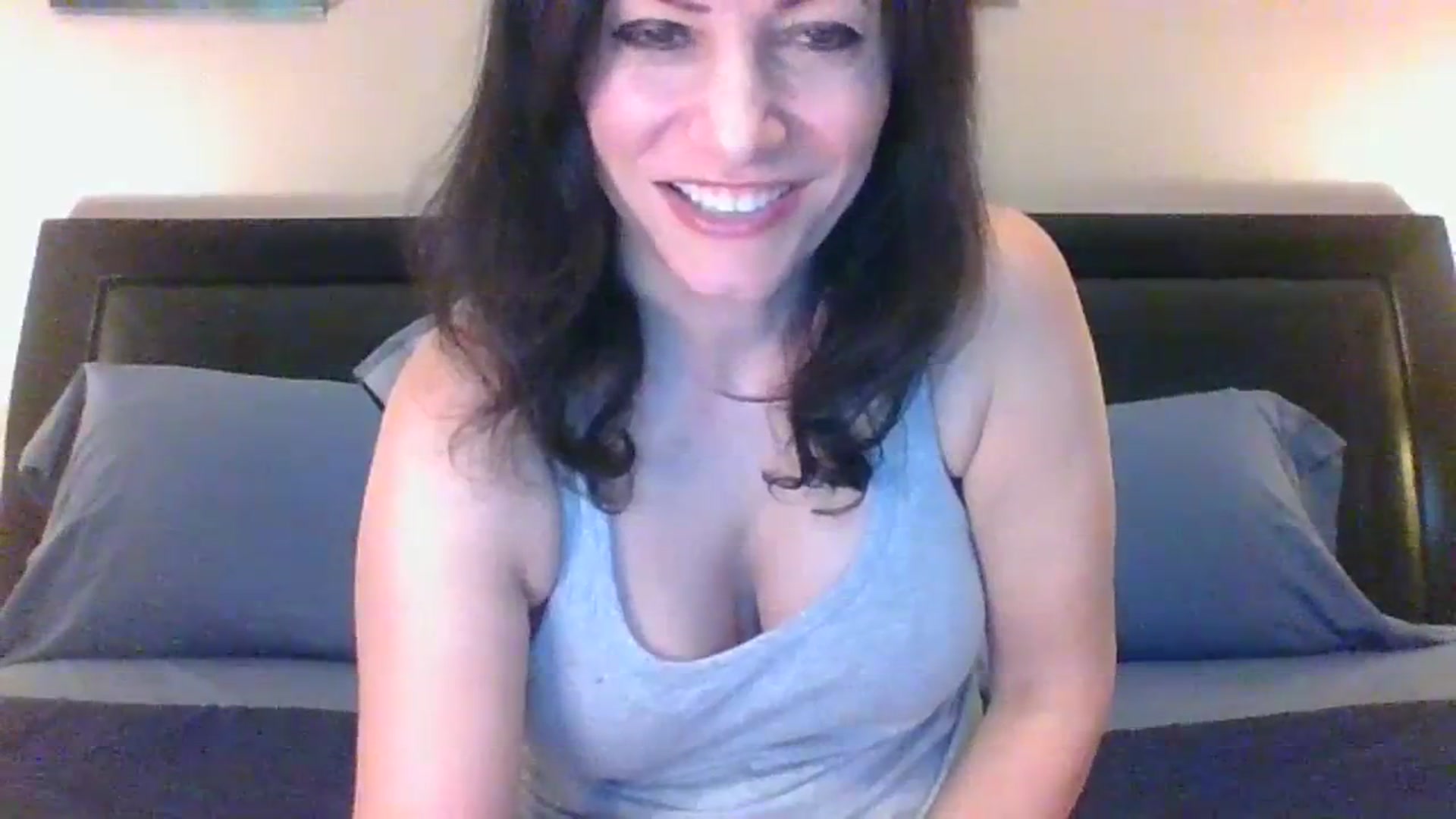 Gallery image thumbnail from LVDOLL's myfreecams stream on, 12/12/2023, 05:33 image 18 of 20