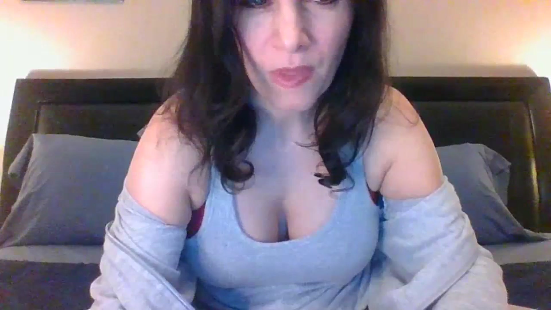 Gallery image thumbnail from LVDOLL's myfreecams stream on, 12/12/2023, 05:33 image 10 of 20