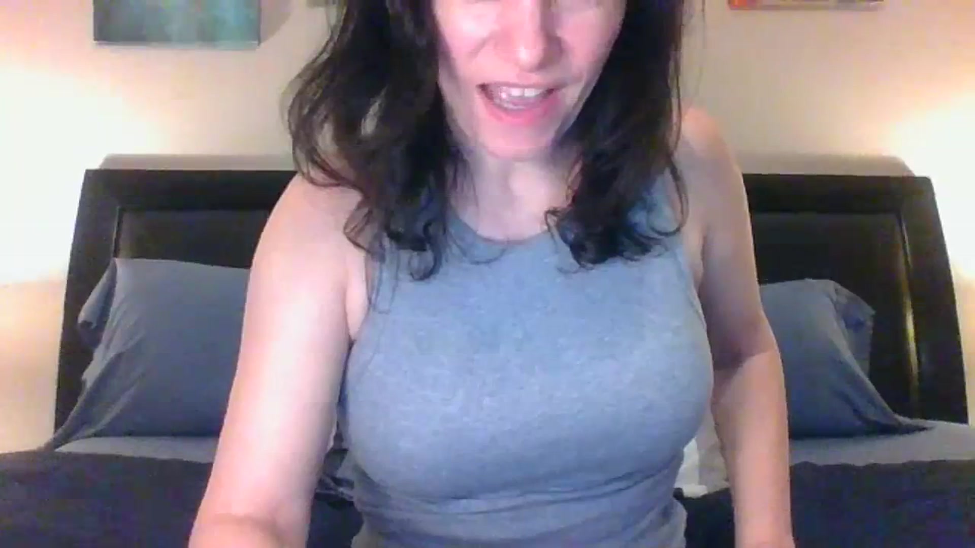 Gallery image thumbnail from LVDOLL's myfreecams stream on, 12/13/2023, 24:51 image 11 of 20