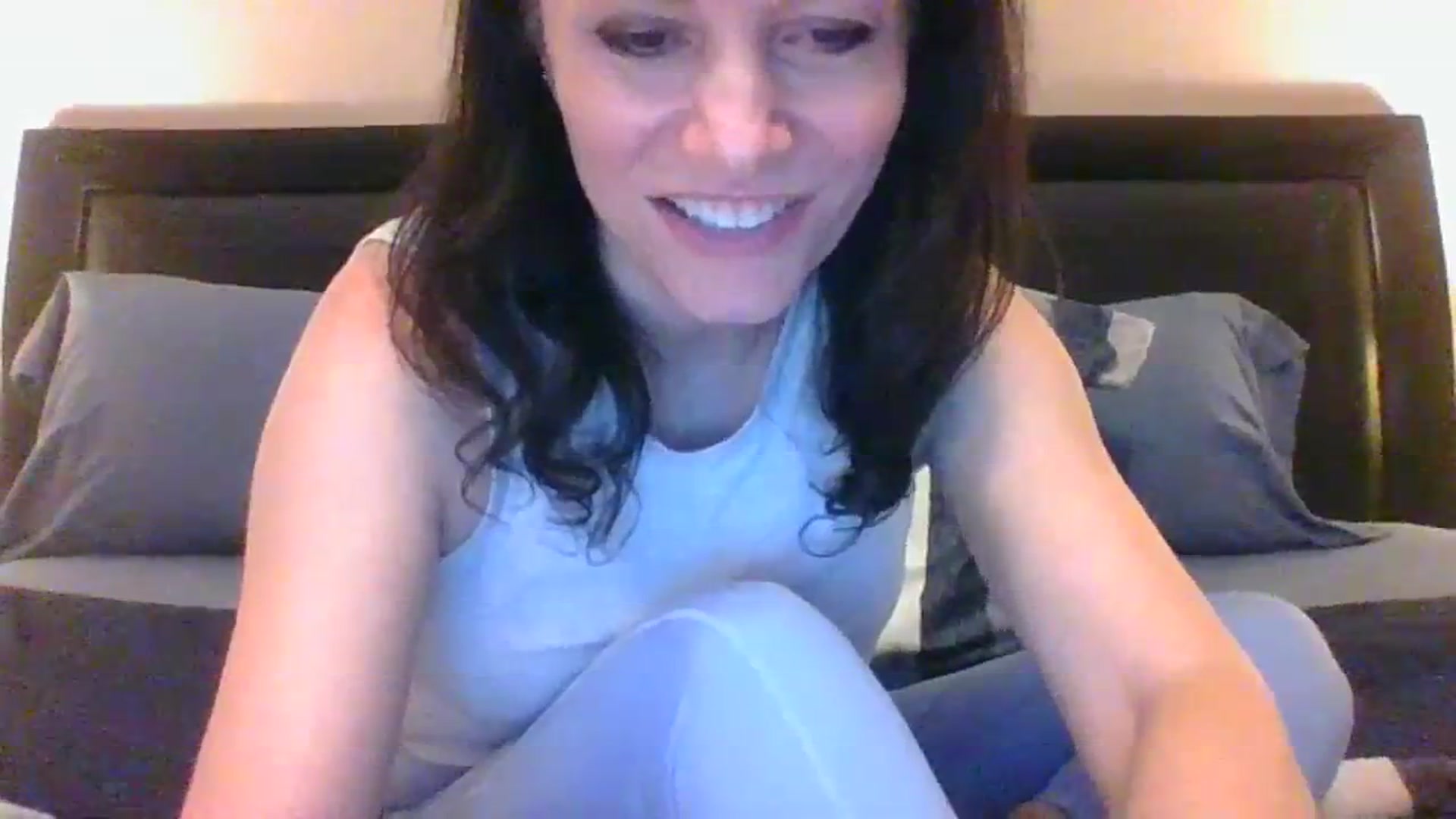 Gallery image thumbnail from LVDOLL's myfreecams stream on, 12/13/2023, 06:01 image 14 of 20