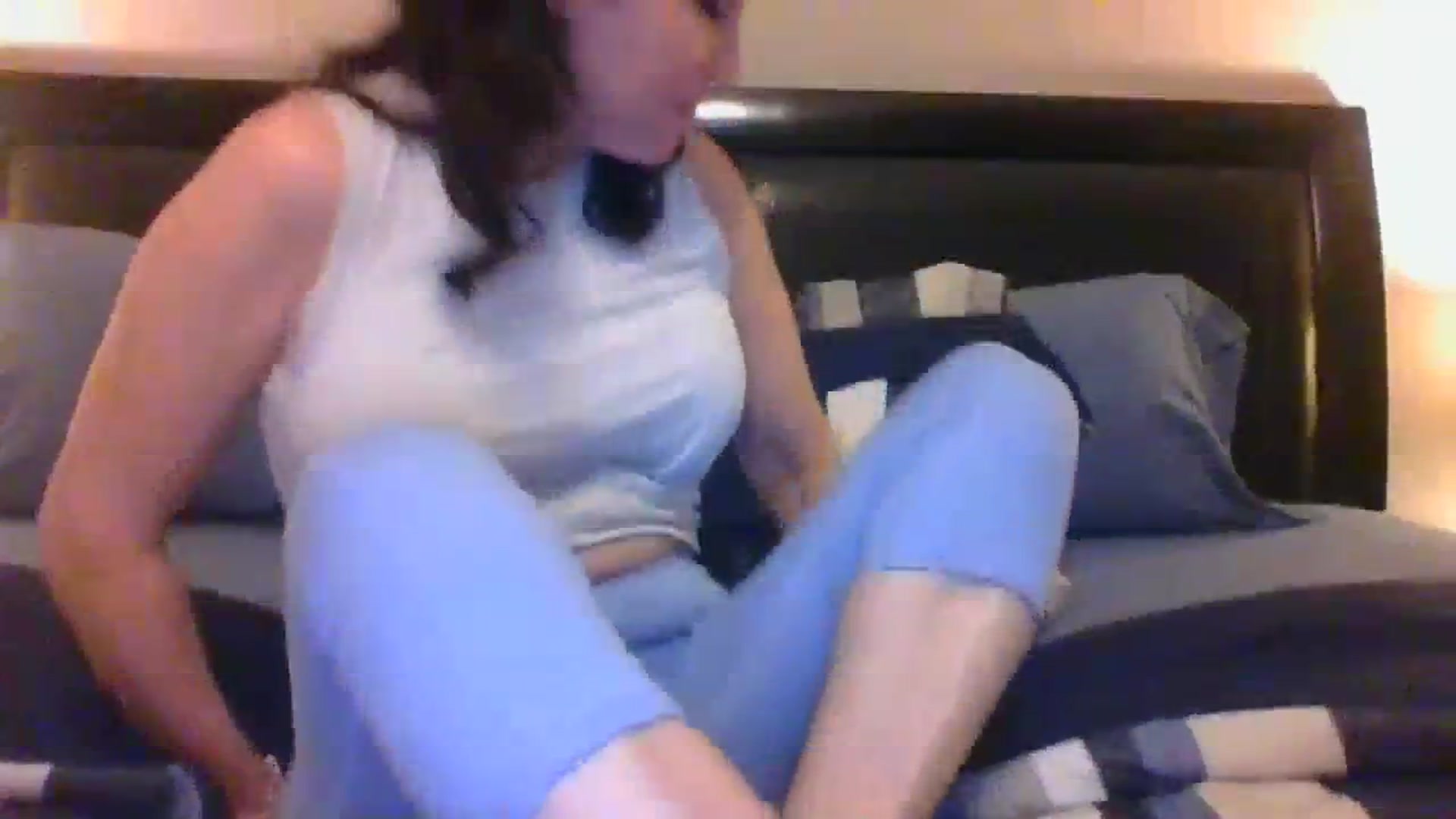 Gallery image thumbnail from LVDOLL's myfreecams stream on, 12/13/2023, 06:01 image 4 of 20