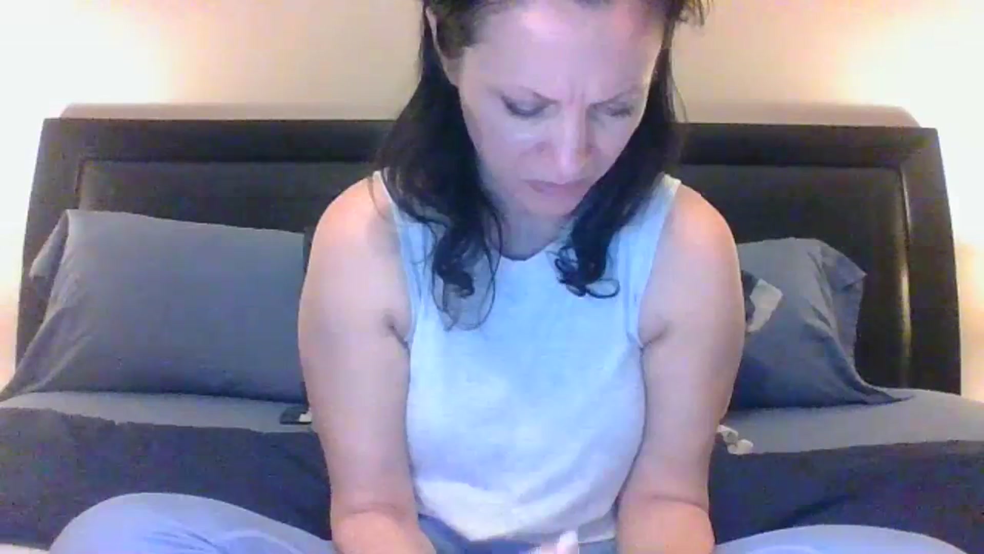 Gallery image thumbnail from LVDOLL's myfreecams stream on, 12/13/2023, 07:01 image 16 of 20