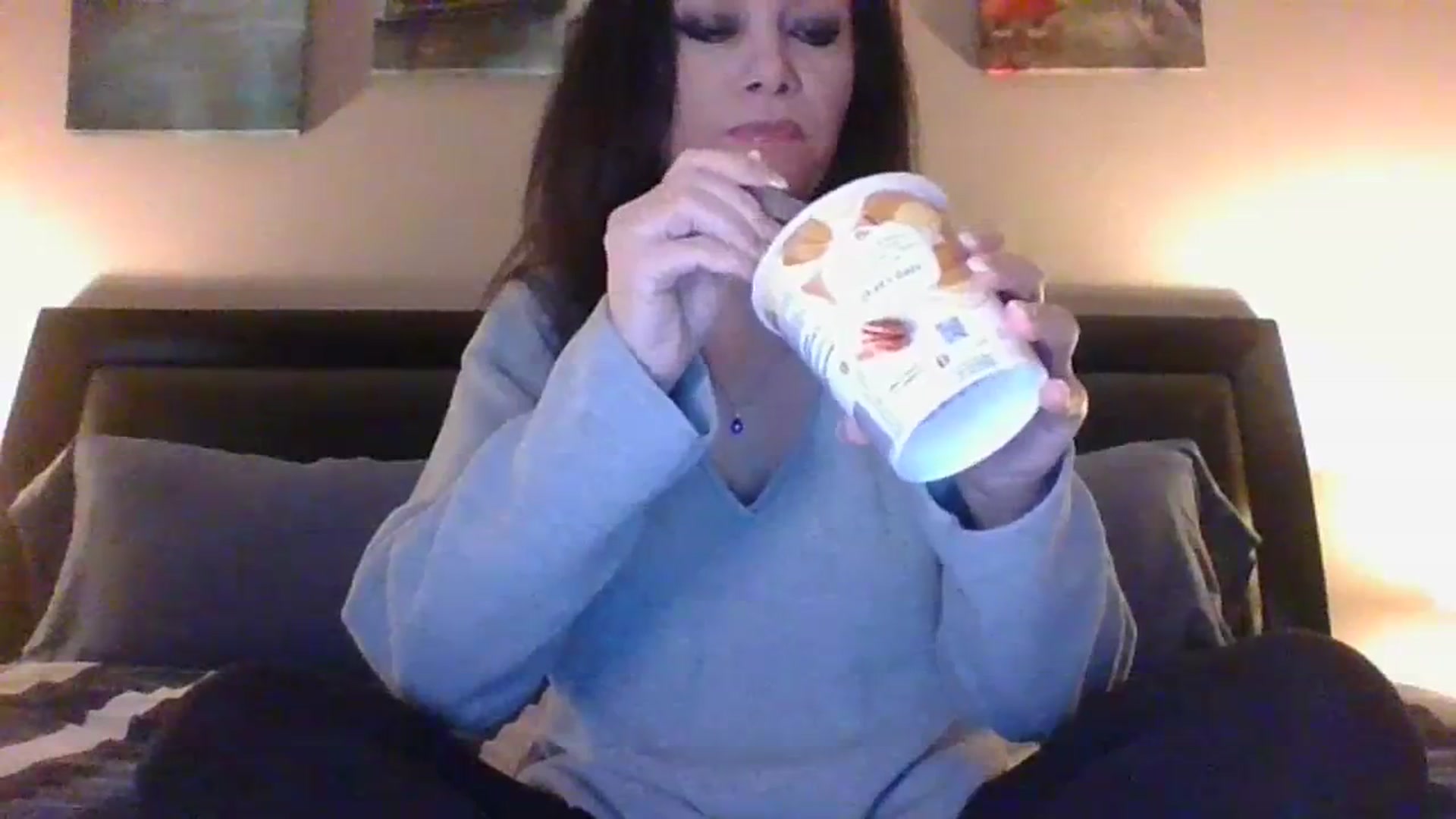 Gallery image thumbnail from LVDOLL's myfreecams stream on, 01/01/2024, 24:58 image 2 of 20