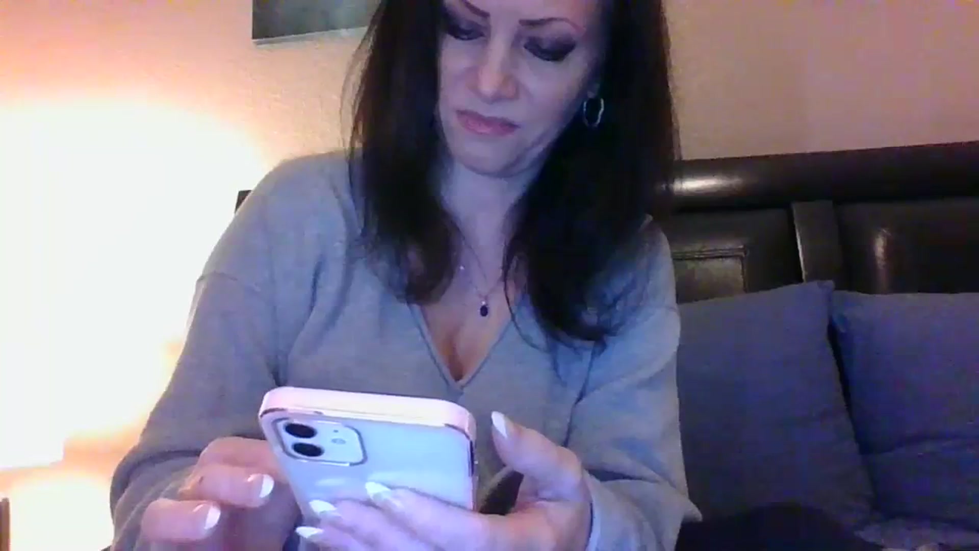 Gallery image thumbnail from LVDOLL's myfreecams stream on, 01/01/2024, 24:58 image 15 of 20