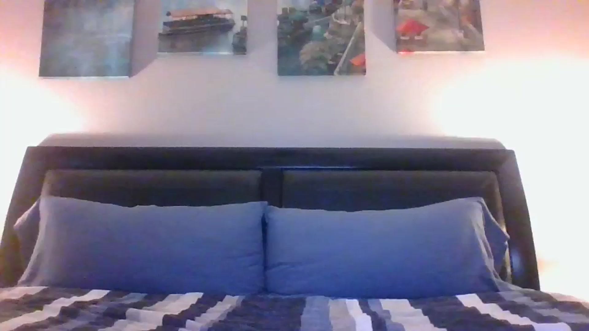 Gallery image thumbnail from LVDOLL's myfreecams stream on, 01/01/2024, 24:58 image 8 of 20