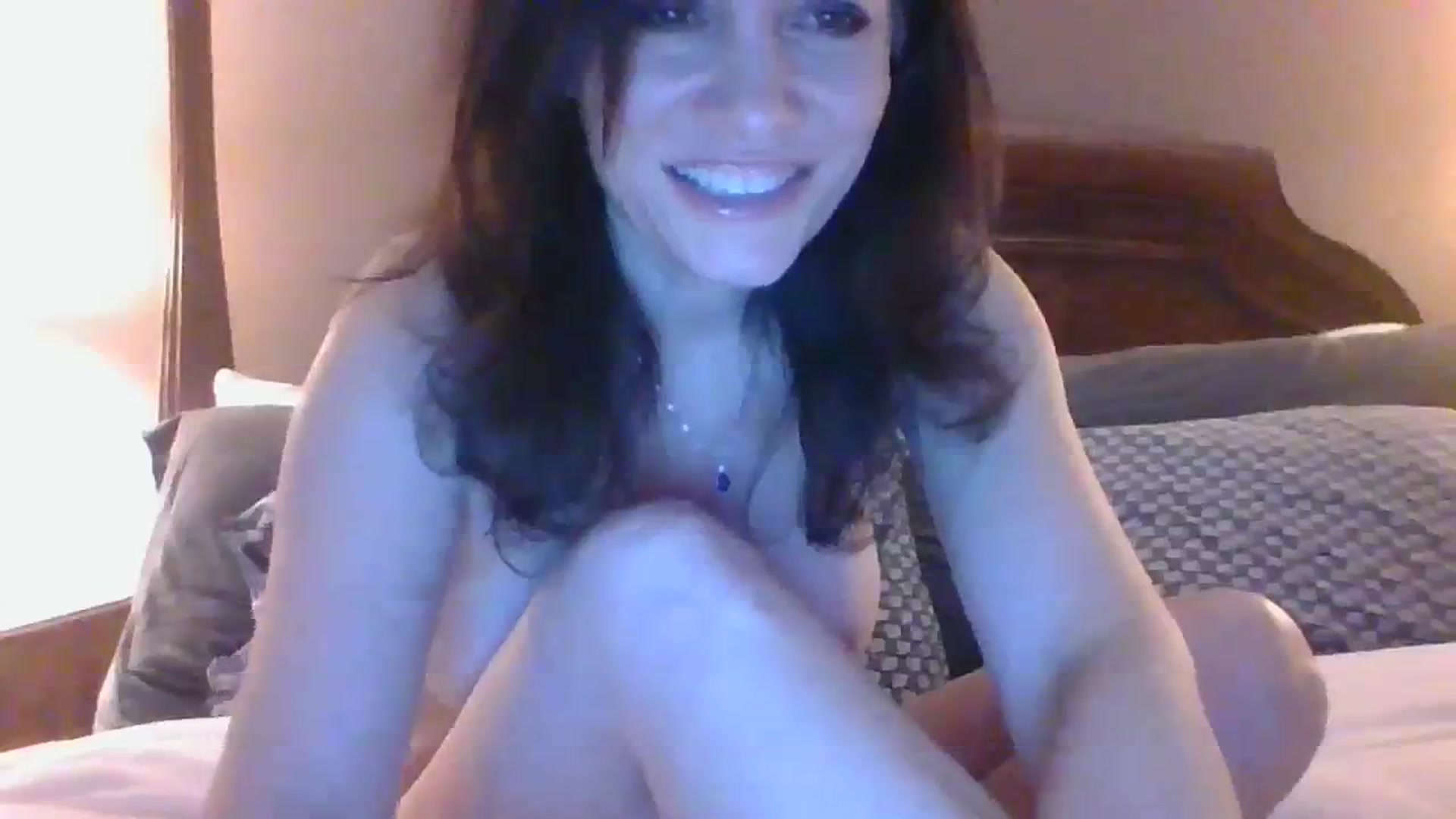 Gallery image thumbnail from LVDOLL's myfreecams stream on, 01/04/2024, 04:22 image 16 of 20