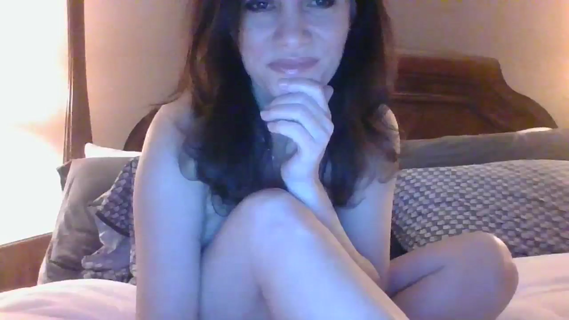 Gallery image thumbnail from LVDOLL's myfreecams stream on, 01/04/2024, 04:22 image 15 of 20