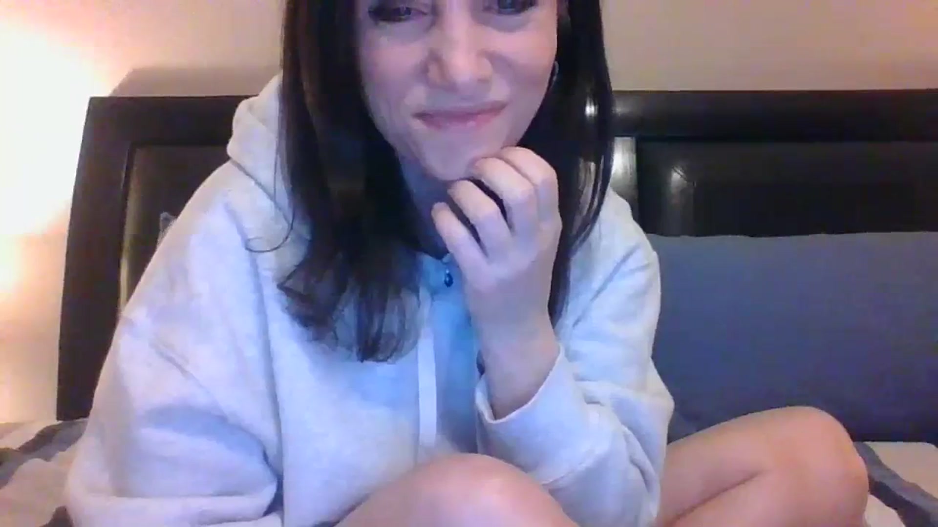 Gallery image thumbnail from LVDOLL's myfreecams stream on, 01/08/2024, 03:59 image 17 of 20