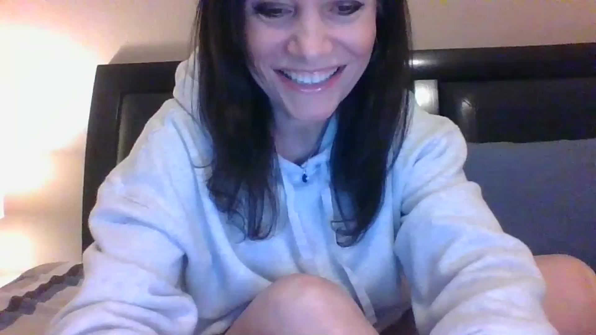 Gallery image thumbnail from LVDOLL's myfreecams stream on, 01/08/2024, 03:59 image 13 of 20