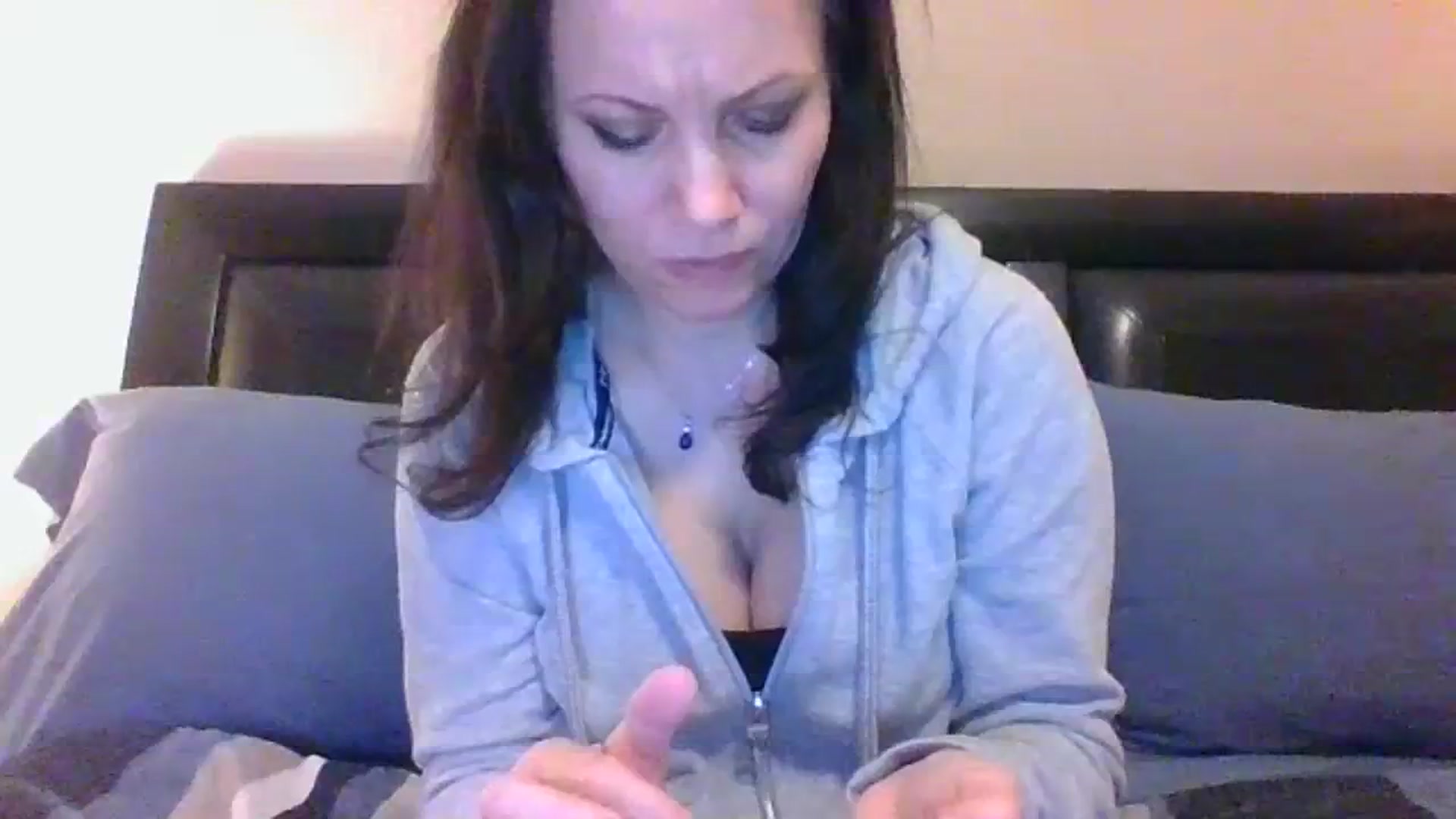 Gallery image thumbnail from LVDOLL's myfreecams stream on, 01/09/2024, 06:56 image 14 of 20