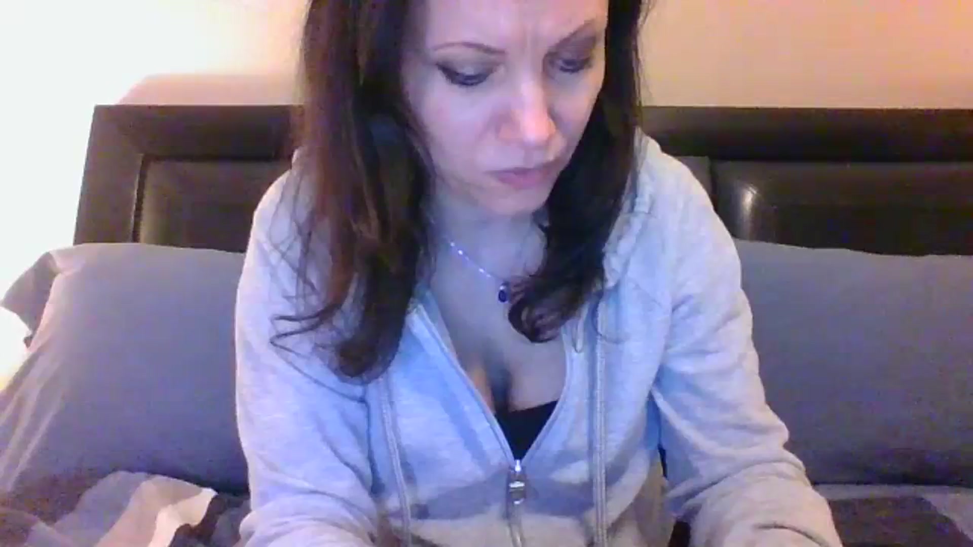 Gallery image thumbnail from LVDOLL's myfreecams stream on, 01/09/2024, 06:56 image 12 of 20