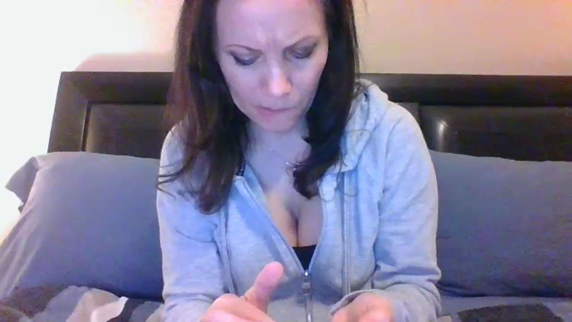 Gallery image thumbnail from LVDOLL's myfreecams stream on, 01/09/2024, 06:56 image 13 of 20
