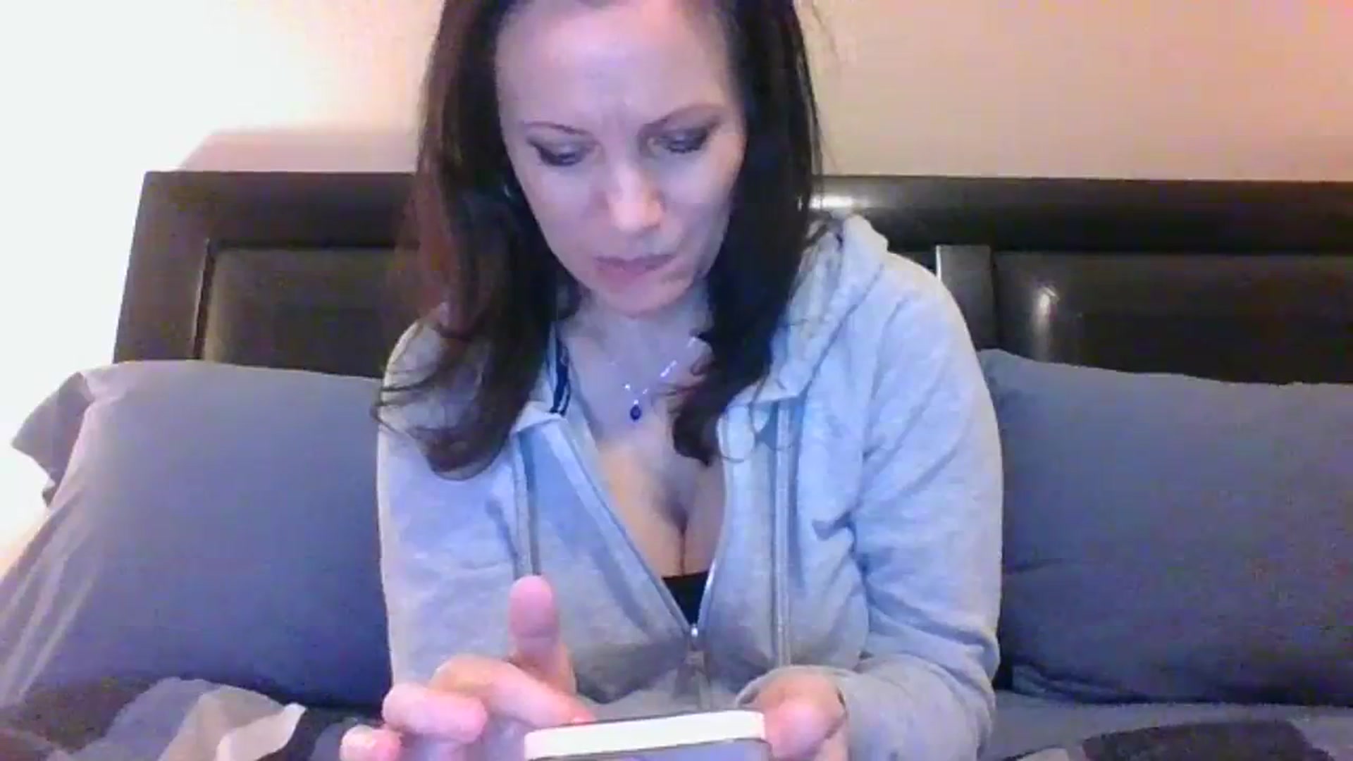 Gallery image thumbnail from LVDOLL's myfreecams stream on, 01/09/2024, 06:56 image 15 of 20