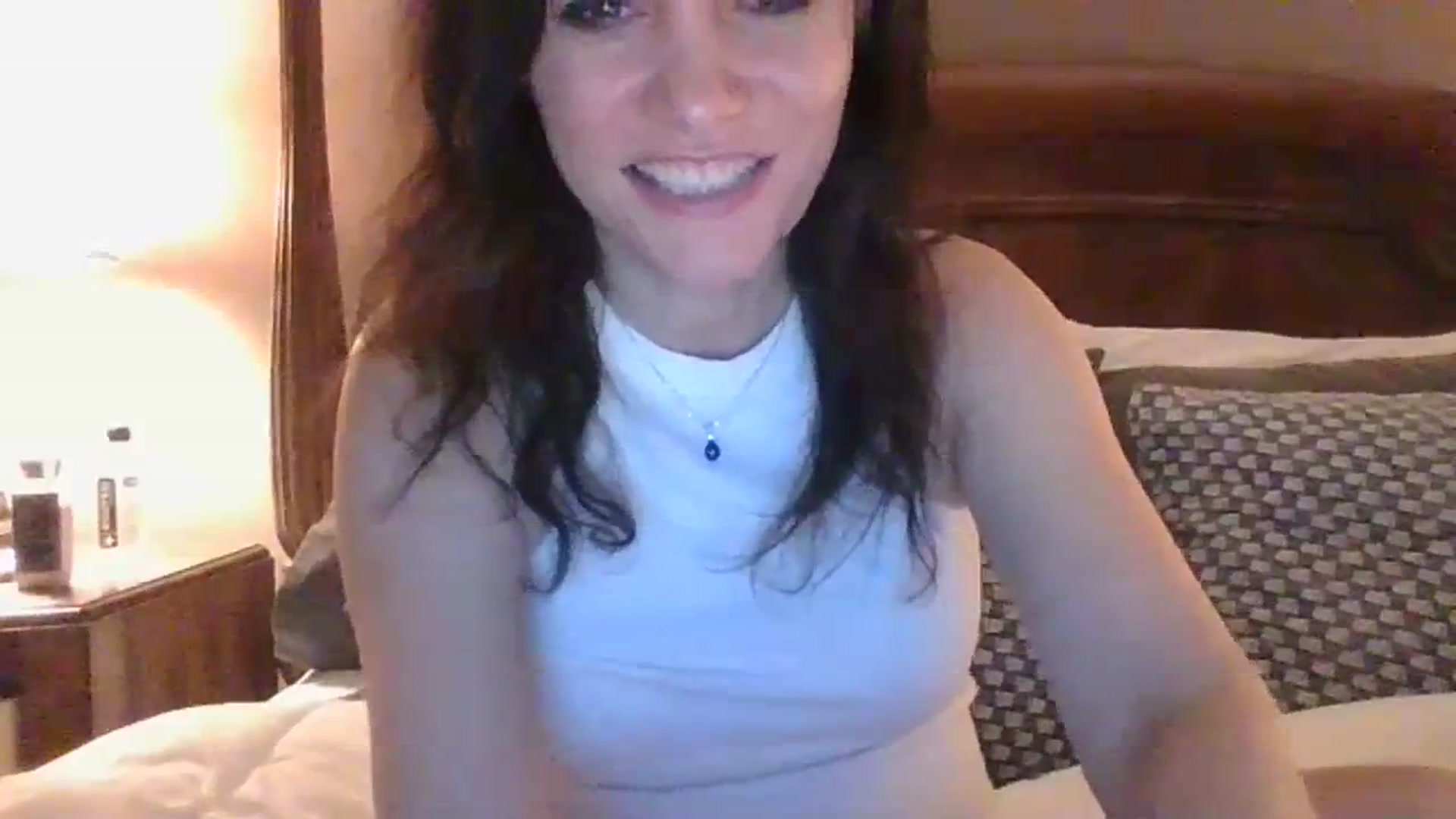 Gallery image thumbnail from LVDOLL's myfreecams stream on, 01/12/2024, 04:32 image 13 of 20