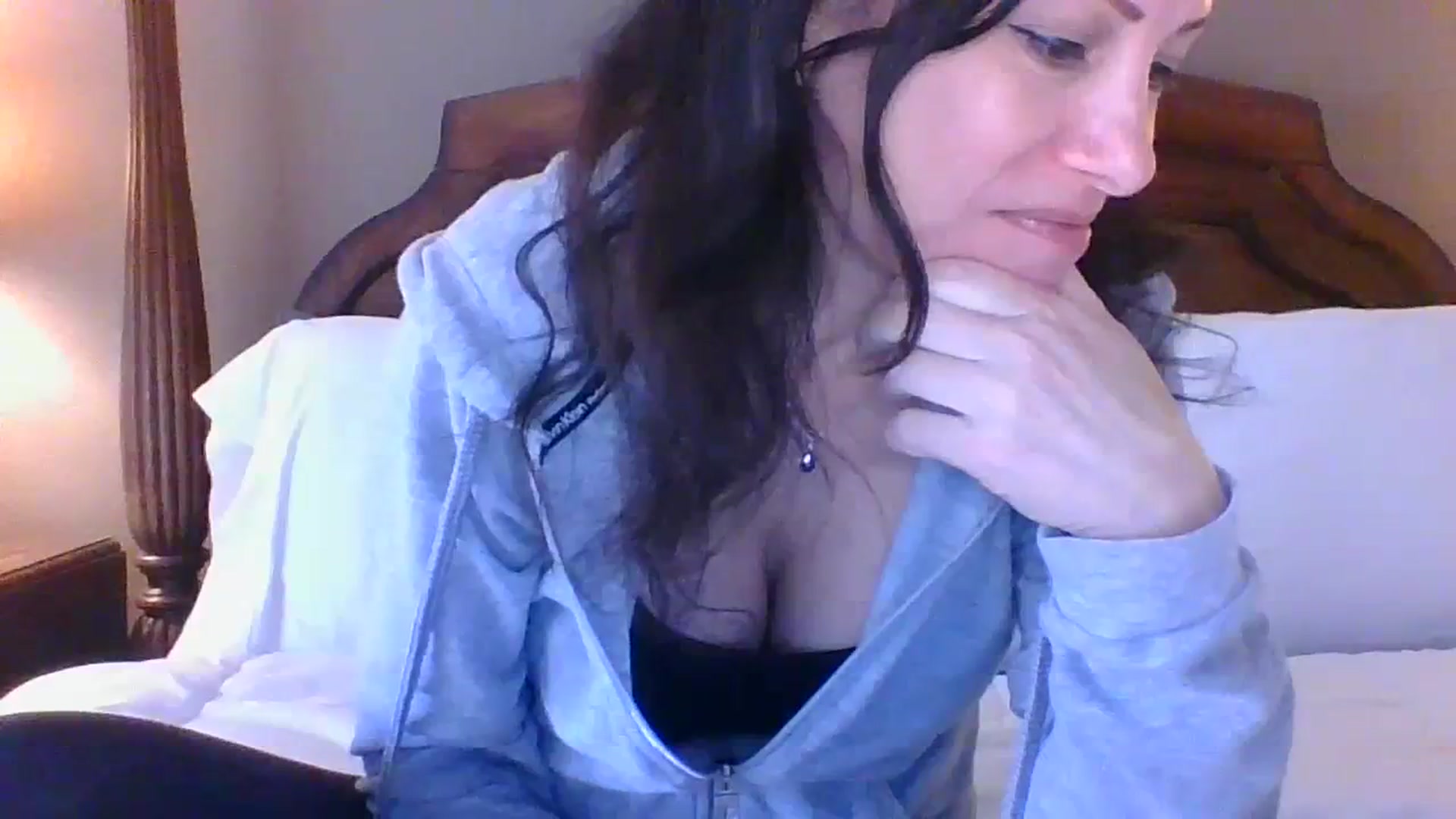 Gallery image thumbnail from LVDOLL's myfreecams stream on, 01/12/2024, 22:51 image 14 of 20