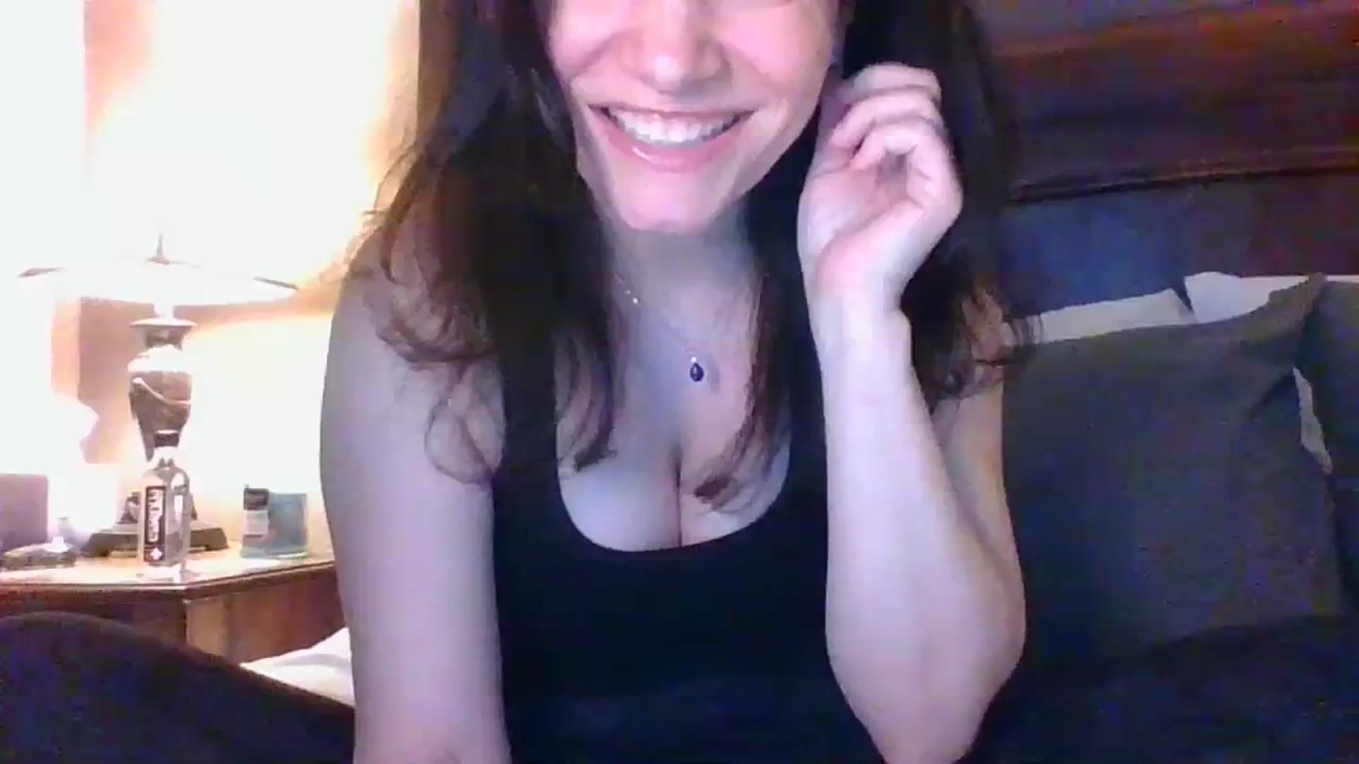 Gallery image thumbnail from LVDOLL's myfreecams stream on, 01/17/2024, 03:15 image 14 of 20