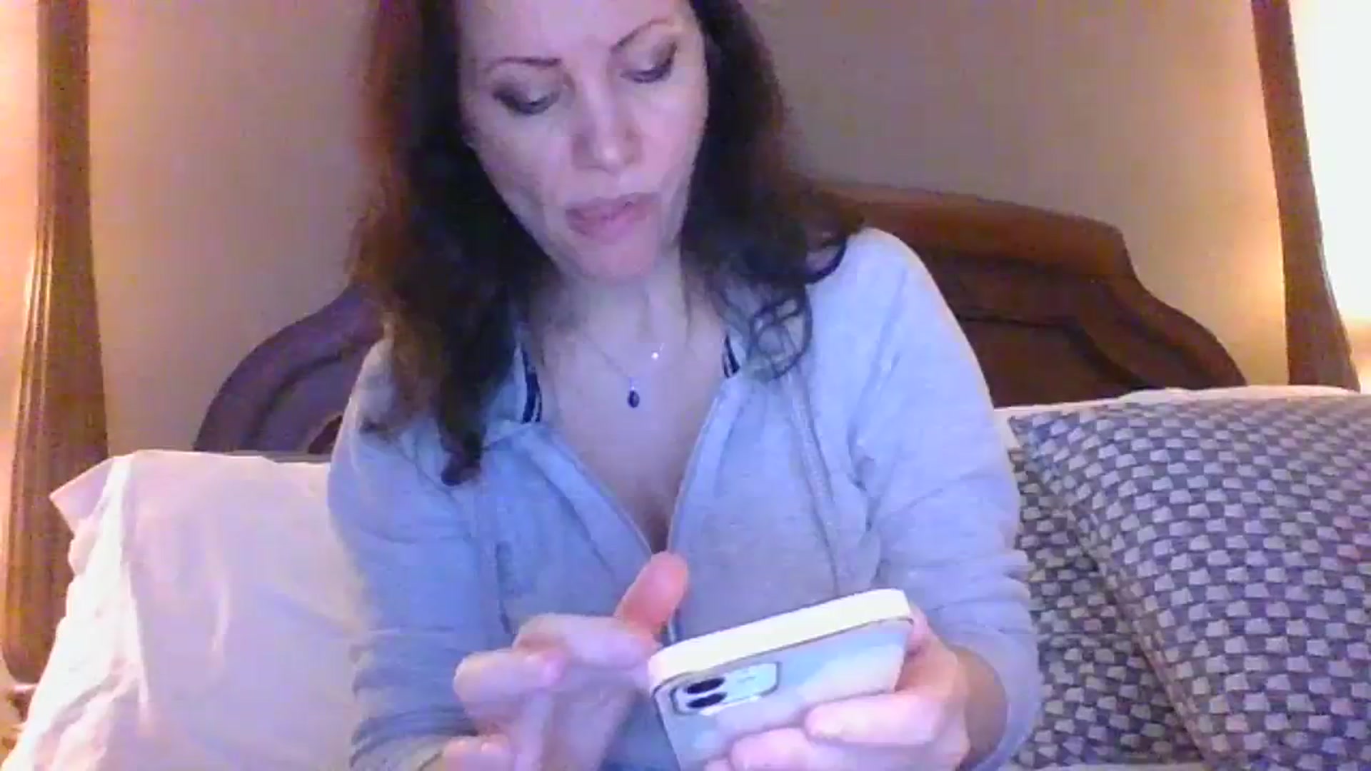 Gallery image thumbnail from LVDOLL's myfreecams stream on, 01/19/2024, 04:15 image 6 of 20