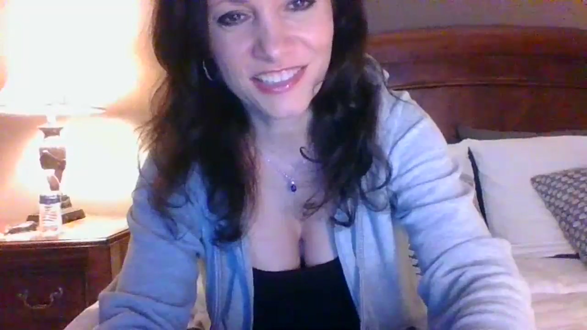 Gallery image thumbnail from LVDOLL's myfreecams stream on, 01/24/2024, 02:28 image 13 of 20