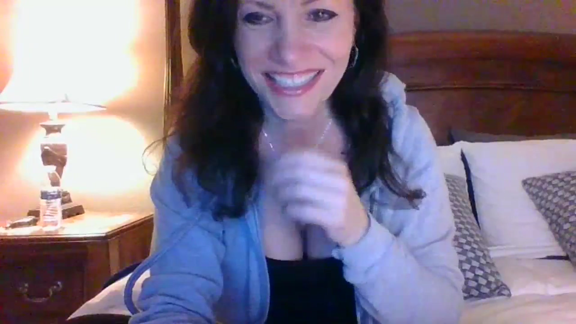 Gallery image thumbnail from LVDOLL's myfreecams stream on, 01/24/2024, 02:28 image 3 of 20