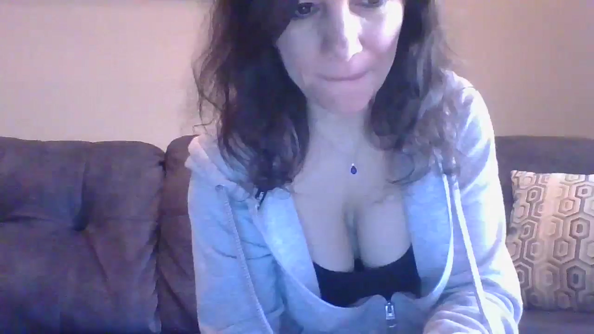 Gallery image thumbnail from LVDOLL's myfreecams stream on, 01/29/2024, 16:27 image 15 of 20