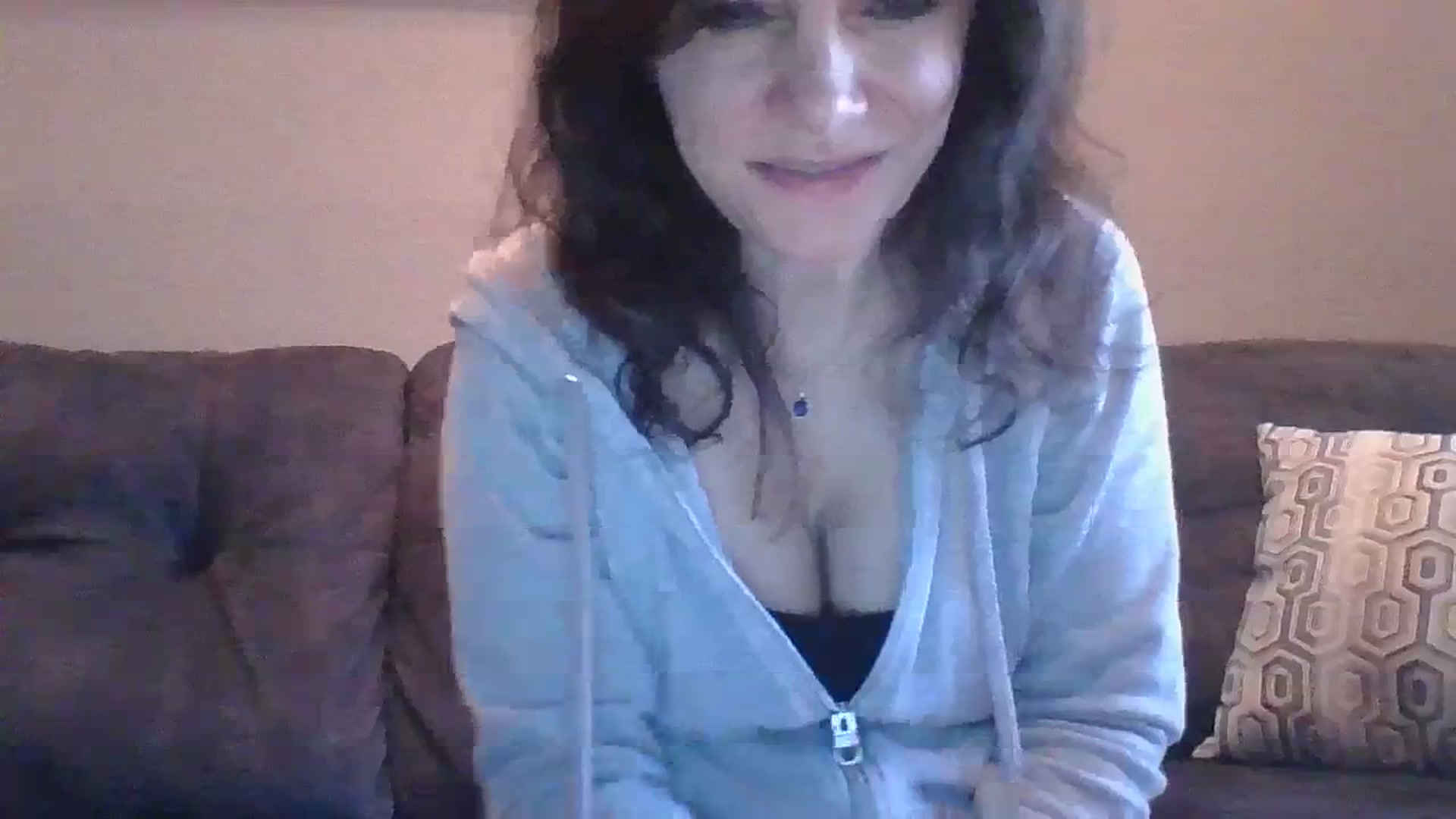 Gallery image thumbnail from LVDOLL's myfreecams stream on, 01/29/2024, 16:27 image 3 of 20