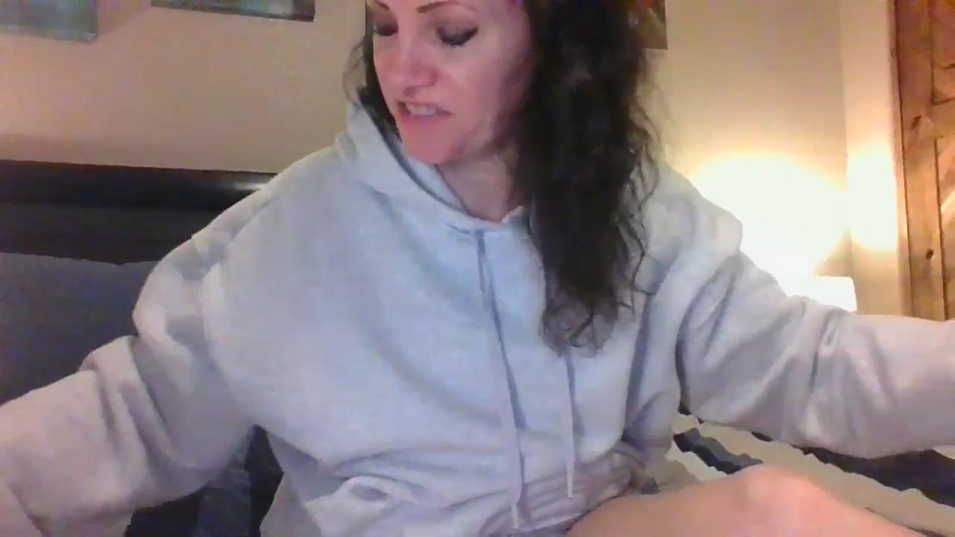 Gallery image thumbnail from LVDOLL's myfreecams stream on, 02/01/2024, 06:19 image 13 of 20