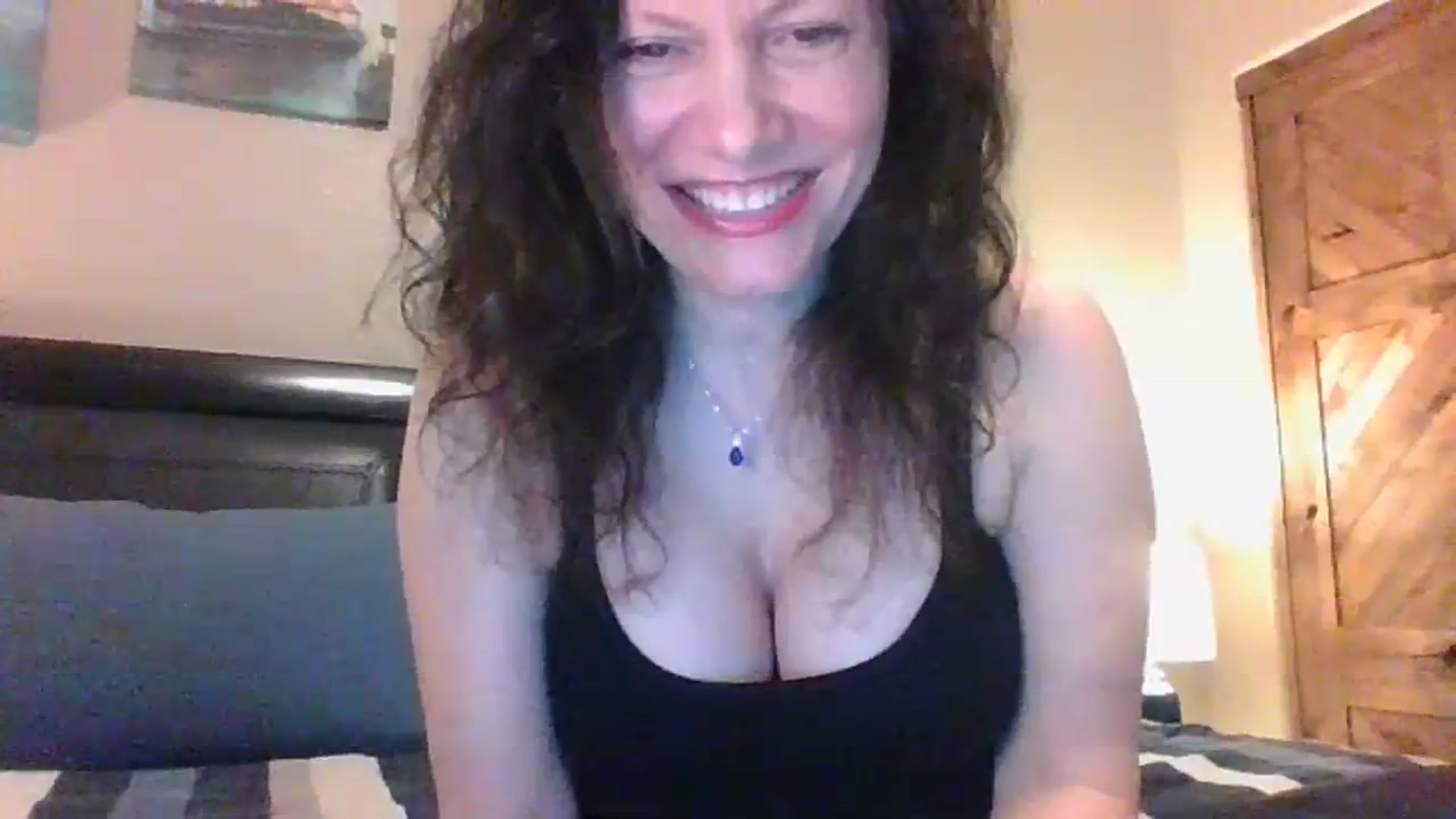Gallery image thumbnail from LVDOLL's myfreecams stream on, 02/09/2024, 05:47 image 16 of 20