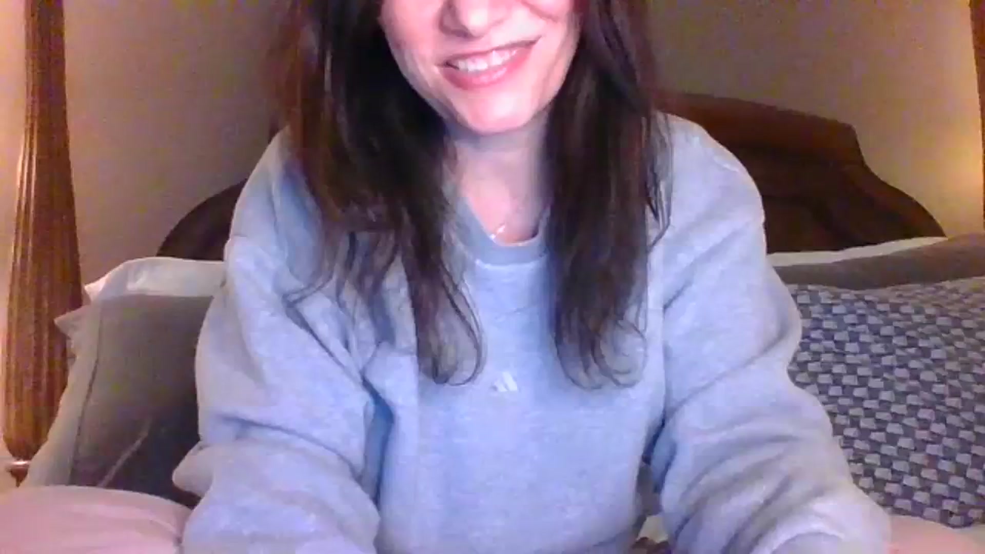 Gallery image thumbnail from LVDOLL's myfreecams stream on, 03/07/2024, 05:03 image 10 of 20