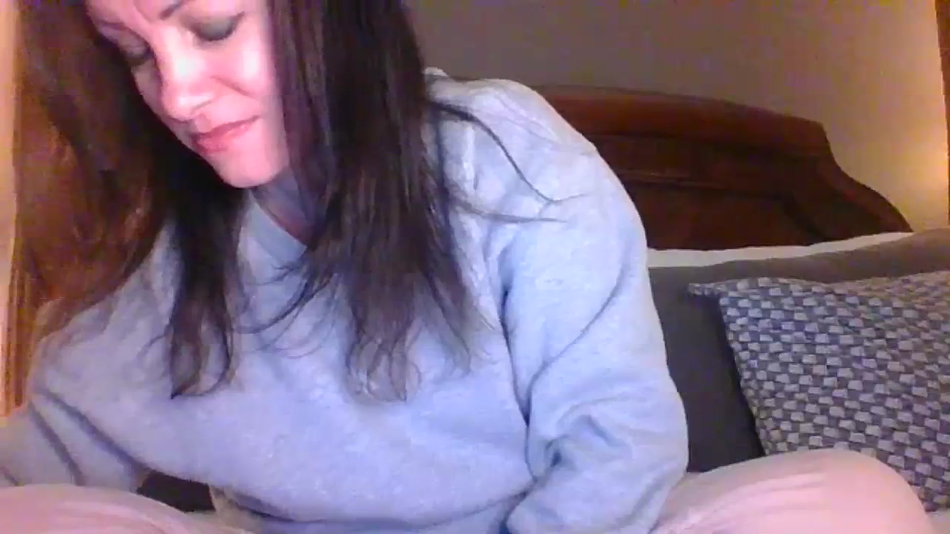 Gallery image thumbnail from LVDOLL's myfreecams stream on, 03/07/2024, 05:03 image 4 of 20