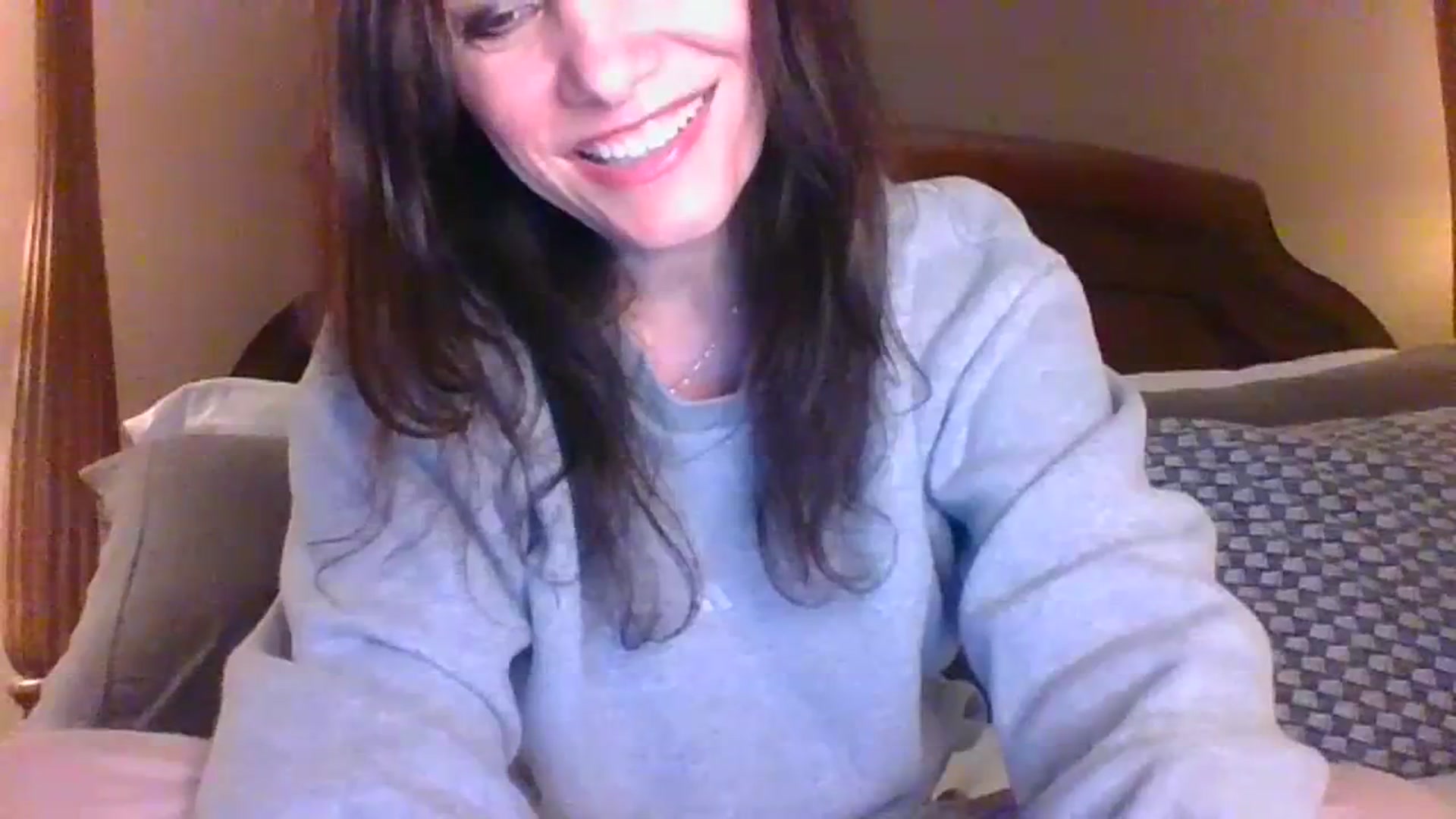 Gallery image thumbnail from LVDOLL's myfreecams stream on, 03/07/2024, 05:03 image 14 of 20