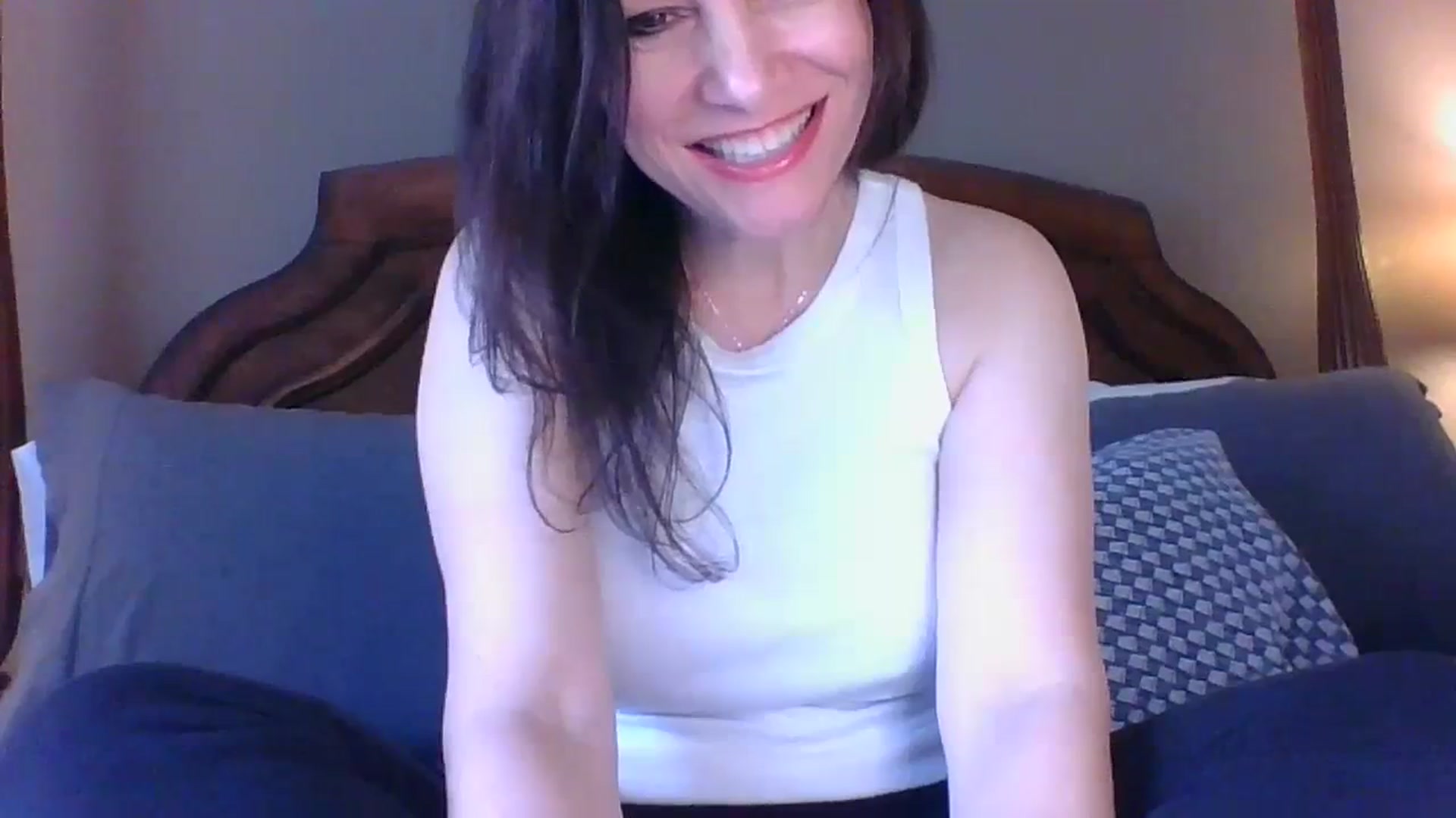 Gallery image thumbnail from LVDOLL's myfreecams stream on, 03/07/2024, 23:50 image 17 of 20
