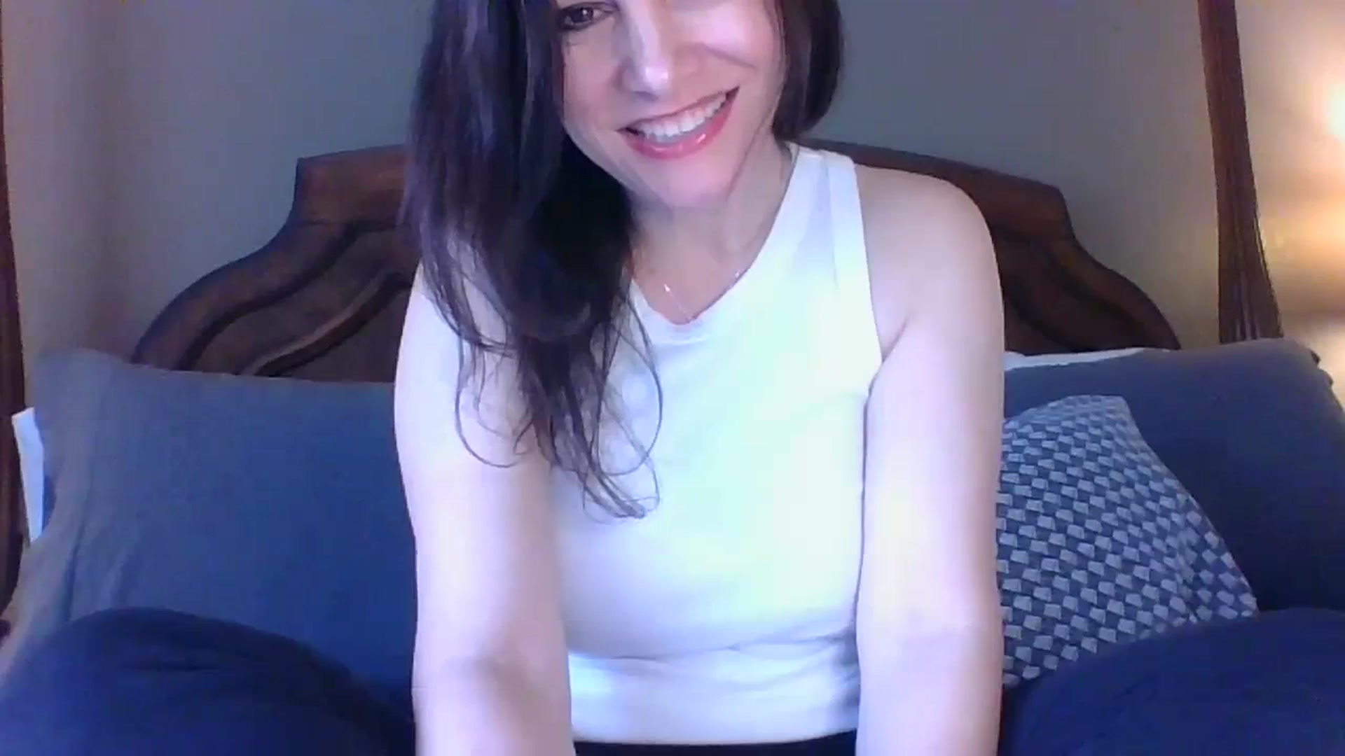 Gallery image thumbnail from LVDOLL's myfreecams stream on, 03/07/2024, 23:50 image 16 of 20