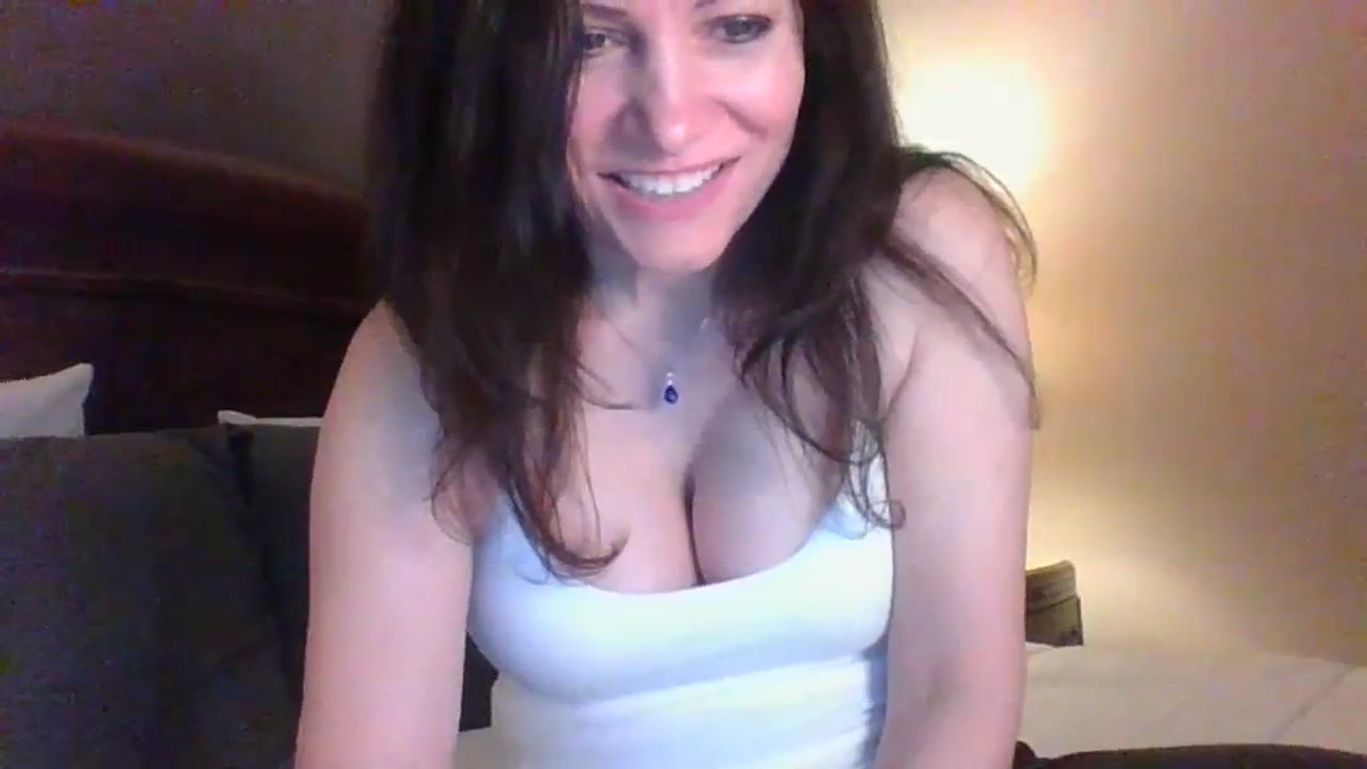 Gallery image thumbnail from LVDOLL's myfreecams stream on, 03/08/2024, 06:17 image 2 of 20