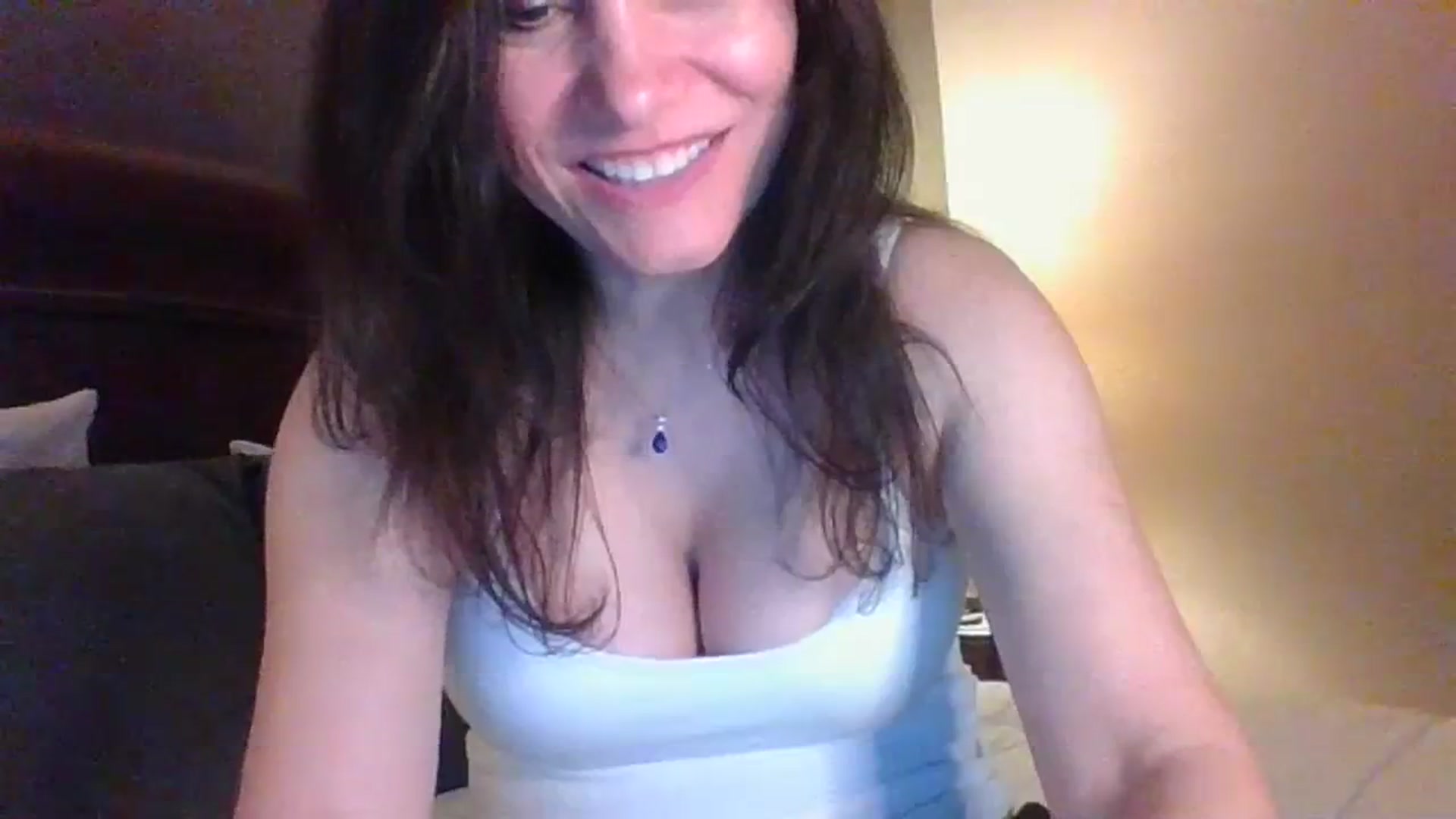 Gallery image thumbnail from LVDOLL's myfreecams stream on, 03/08/2024, 06:17 image 10 of 20