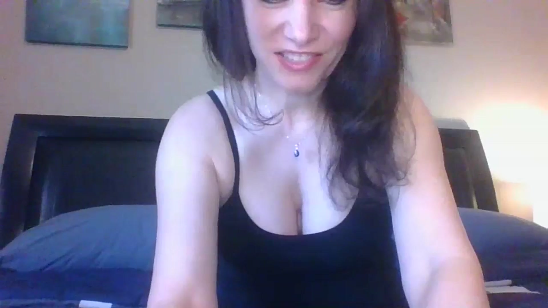 Gallery image thumbnail from LVDOLL's myfreecams stream on, 03/08/2024, 19:41 image 13 of 20