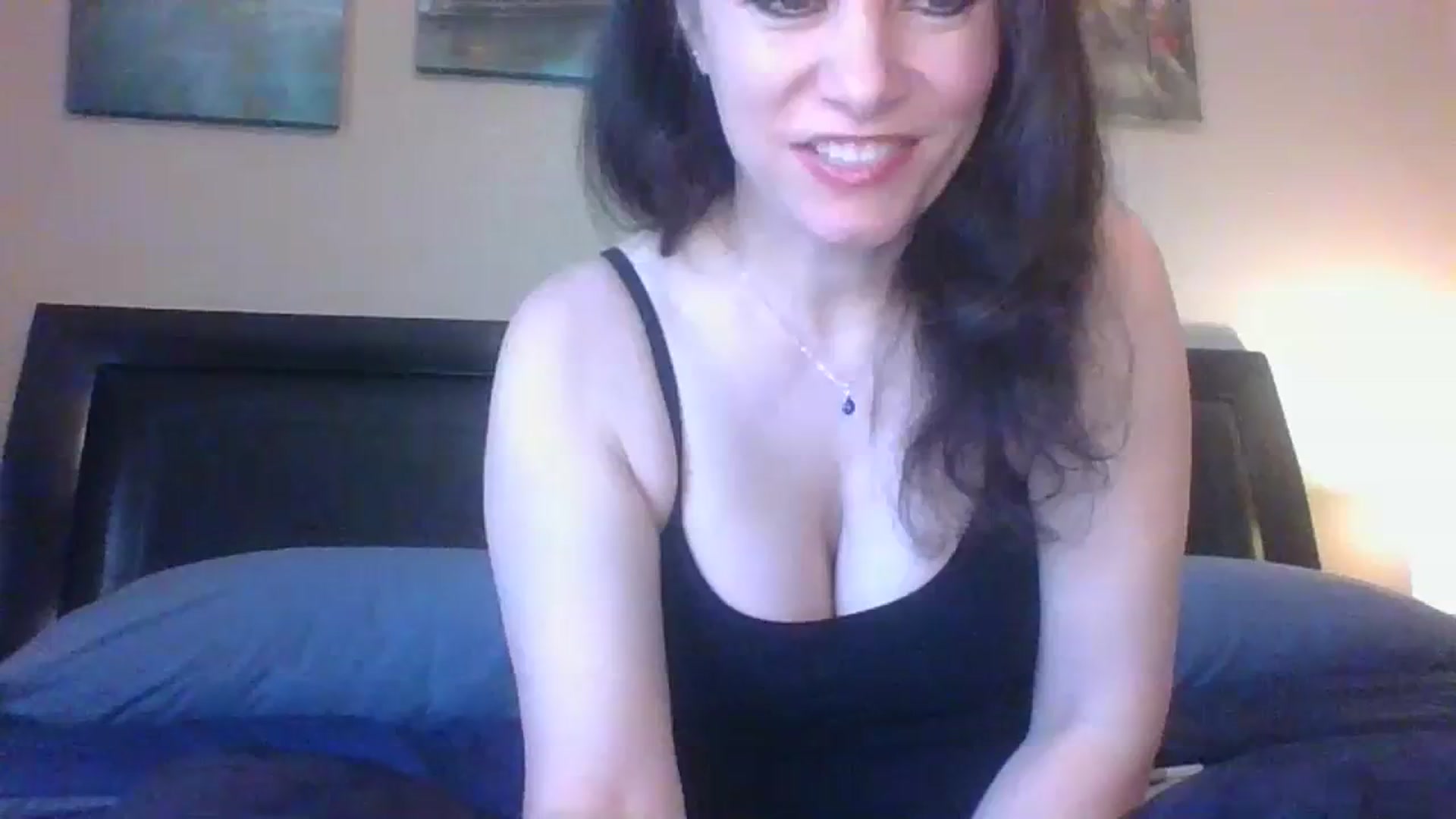 Gallery image thumbnail from LVDOLL's myfreecams stream on, 03/08/2024, 19:41 image 15 of 20