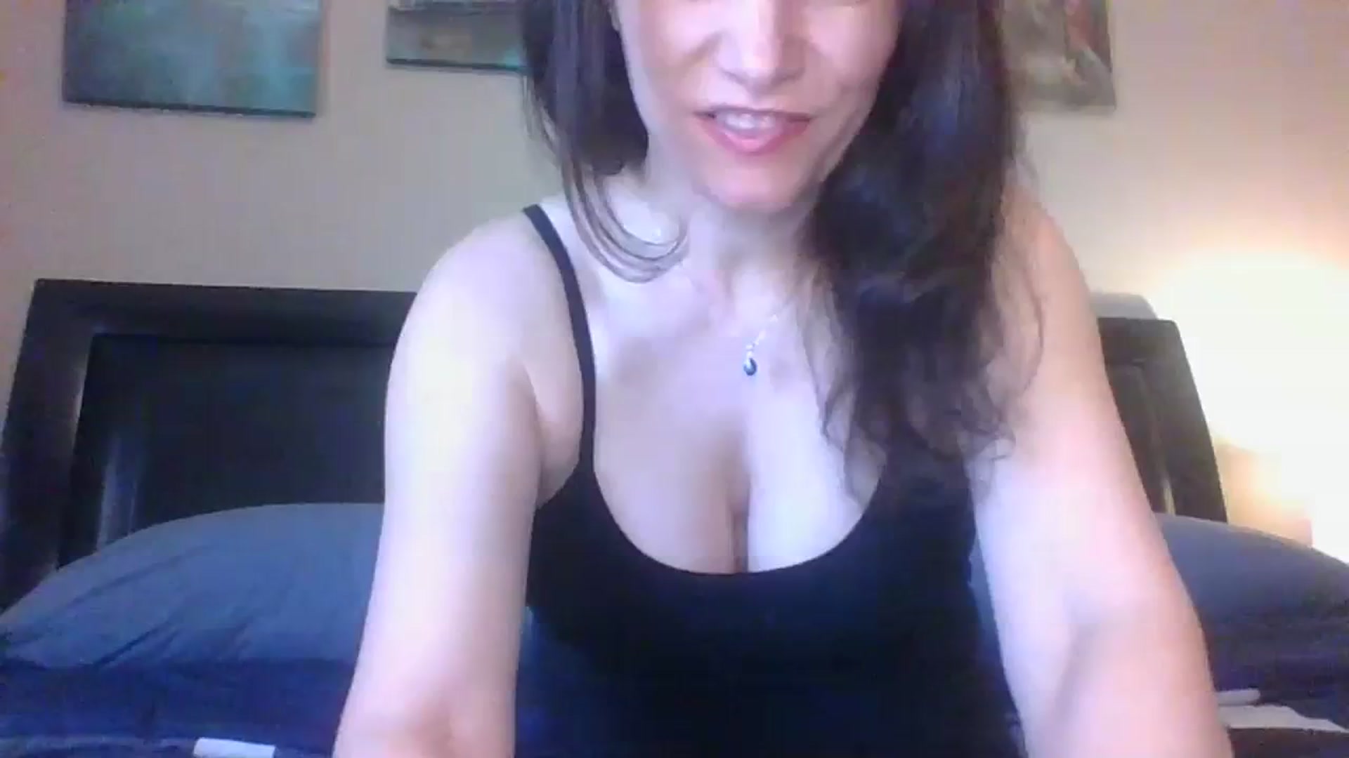 Gallery image thumbnail from LVDOLL's myfreecams stream on, 03/08/2024, 19:41 image 12 of 20