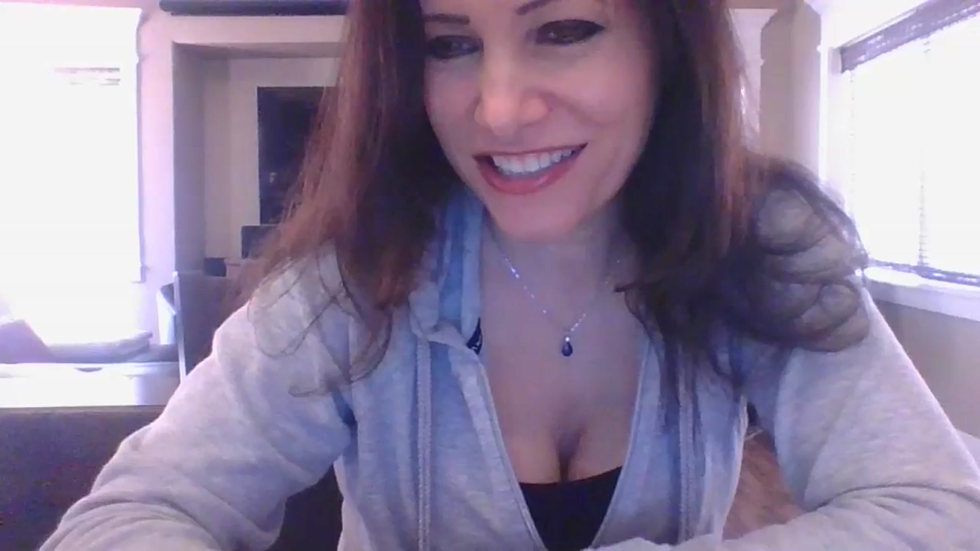 Gallery image thumbnail from LVDOLL's myfreecams stream on, 03/08/2024, 23:31 image 1 of 20