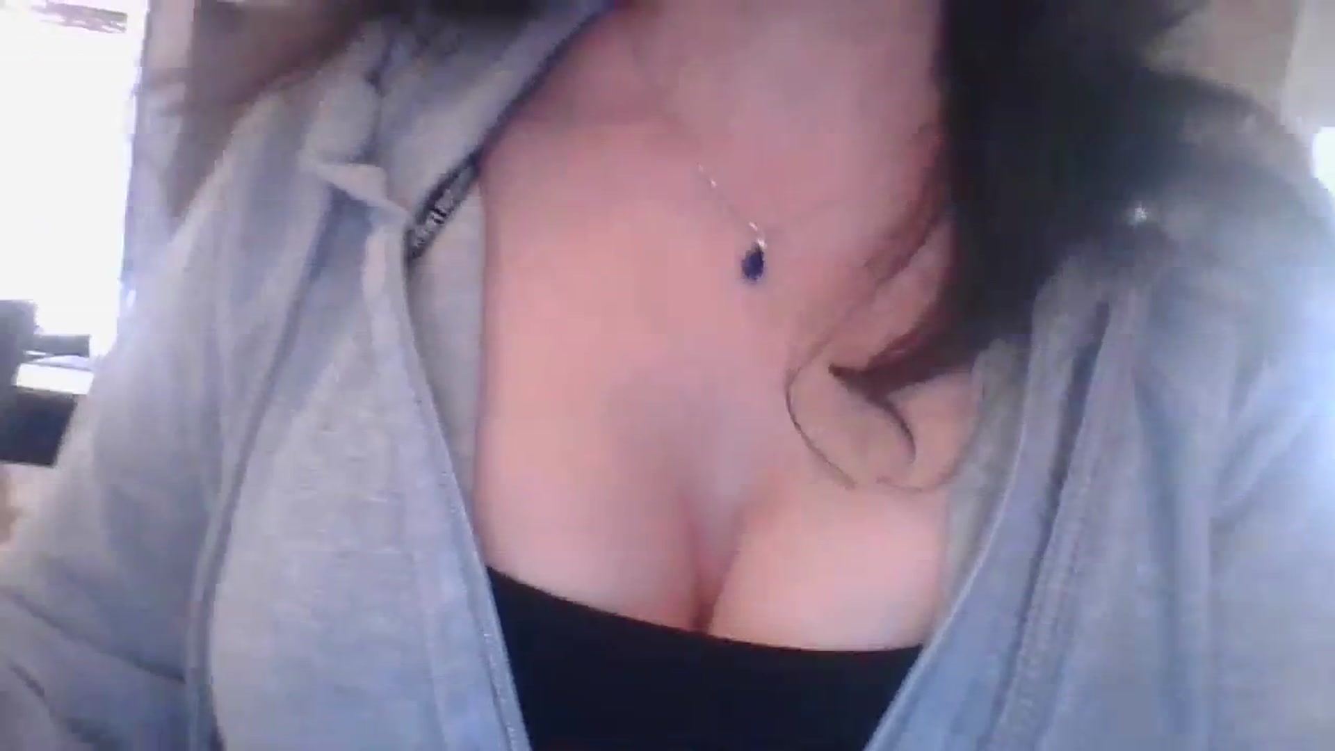 Gallery image thumbnail from LVDOLL's myfreecams stream on, 03/08/2024, 23:31 image 3 of 20